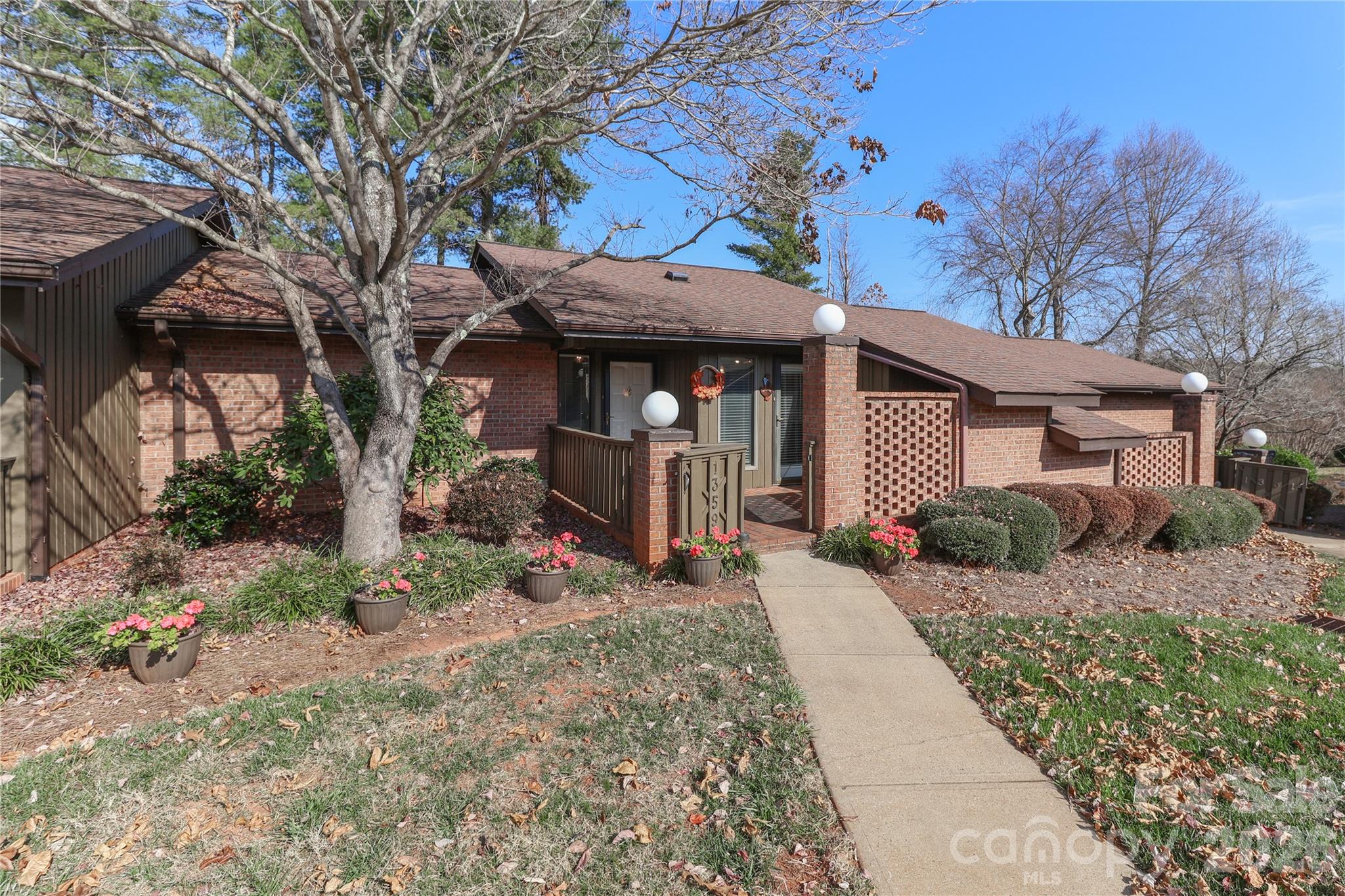 1359 Radio Road — photo