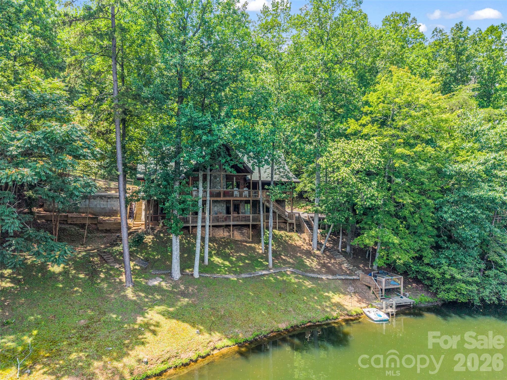 446 Rainbow Circle — photo