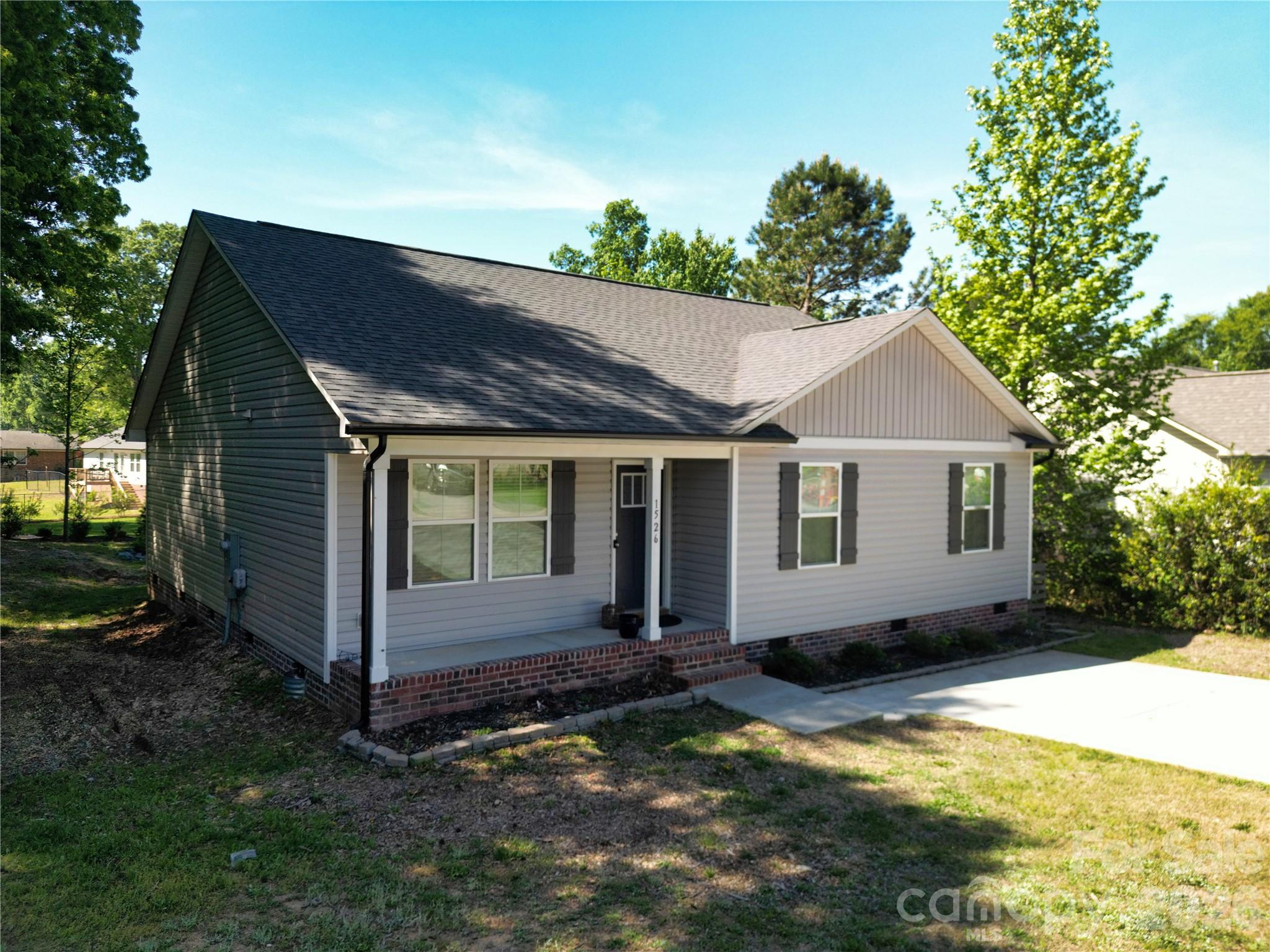 1526 Shepard Street — photo