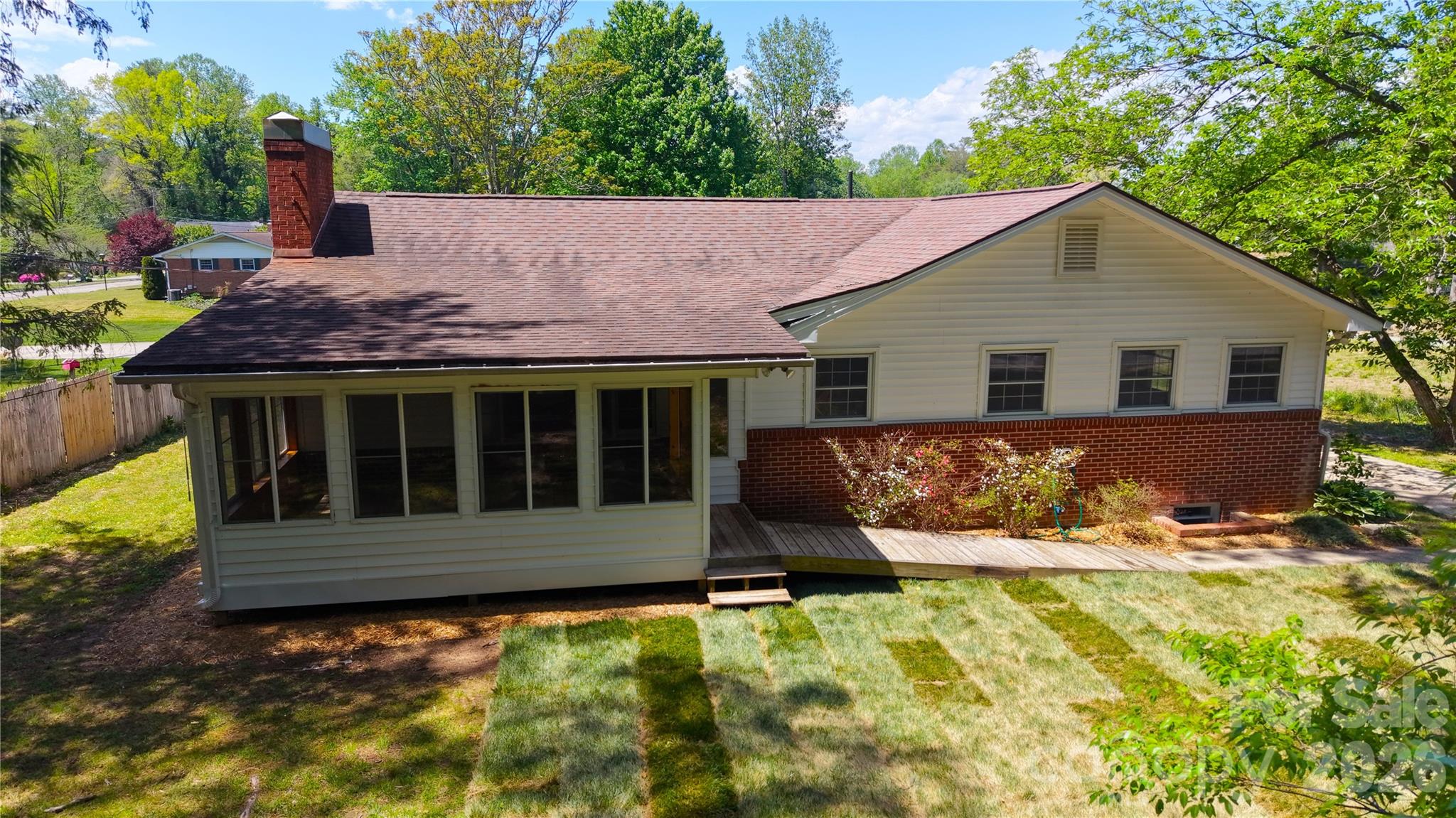 1627 Greenville Highway — photo