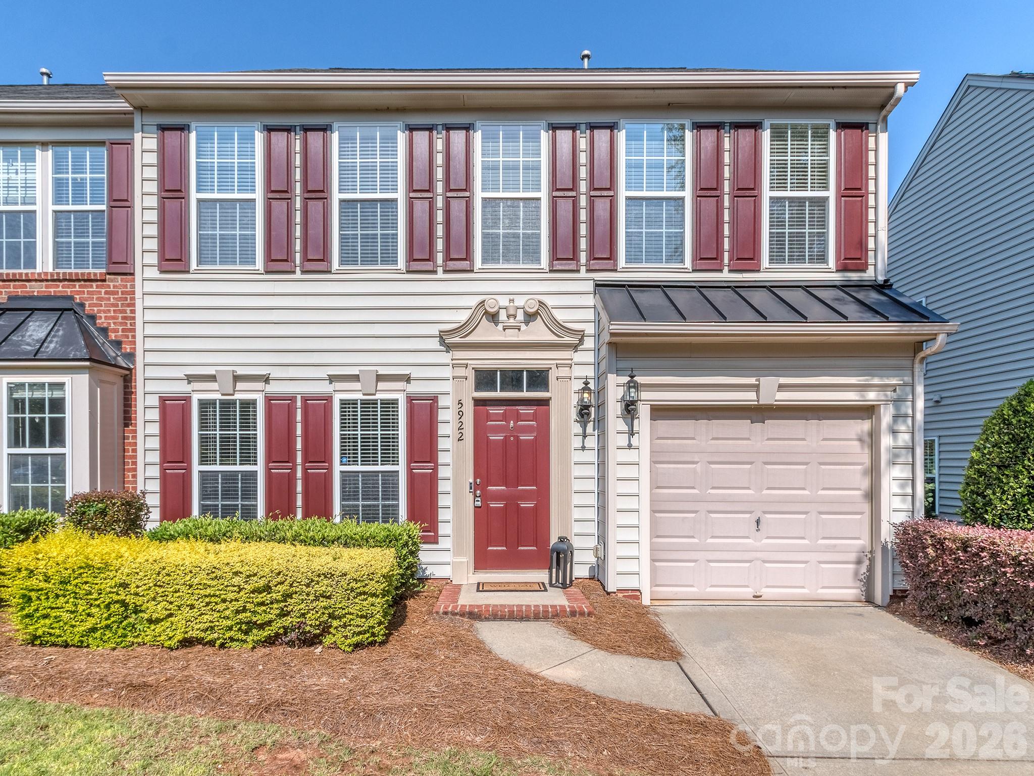 5922 Union Pacific Avenue — photo