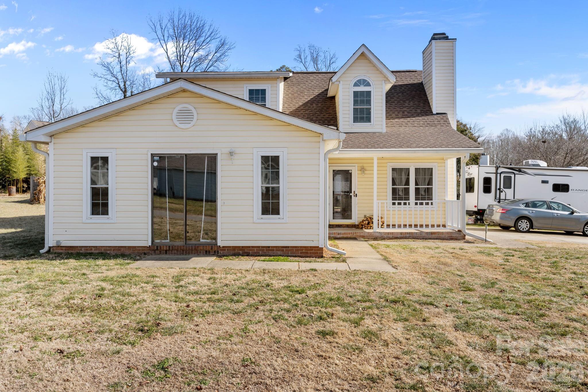 5400 Barnview Court — photo
