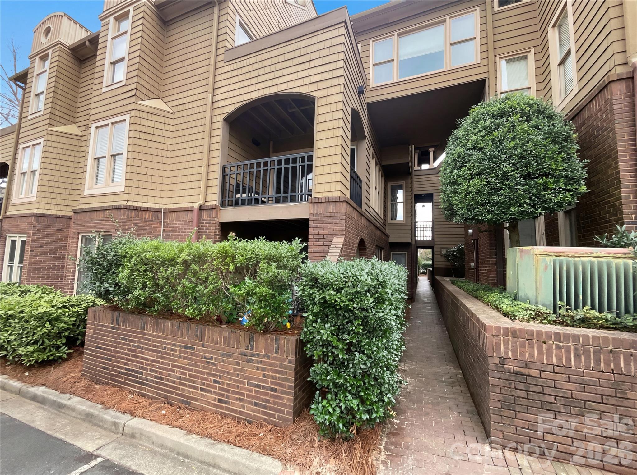 1101 E Morehead Street Unit 33 — photo