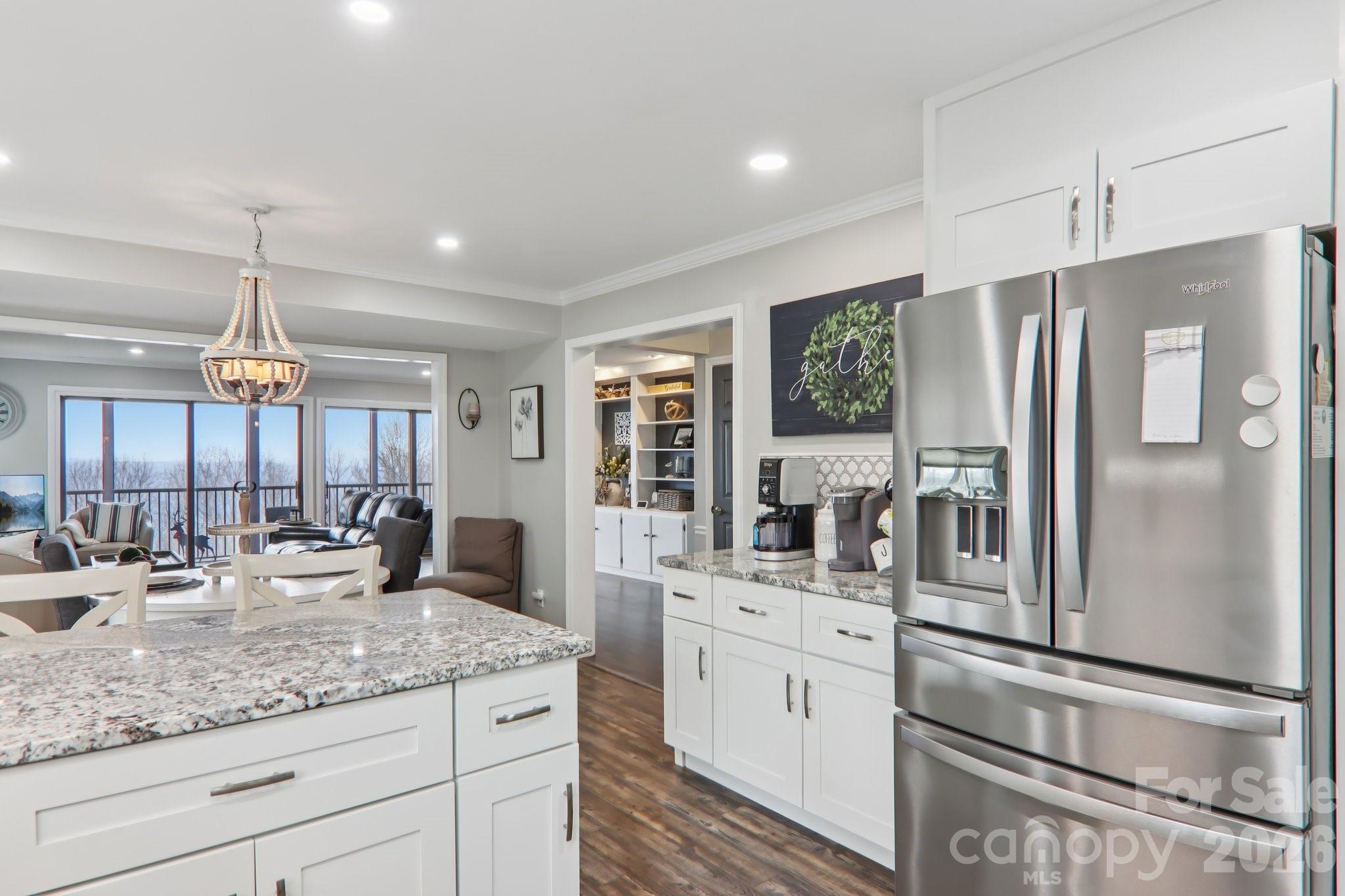 1601 Fleetwood Plaza — photo
