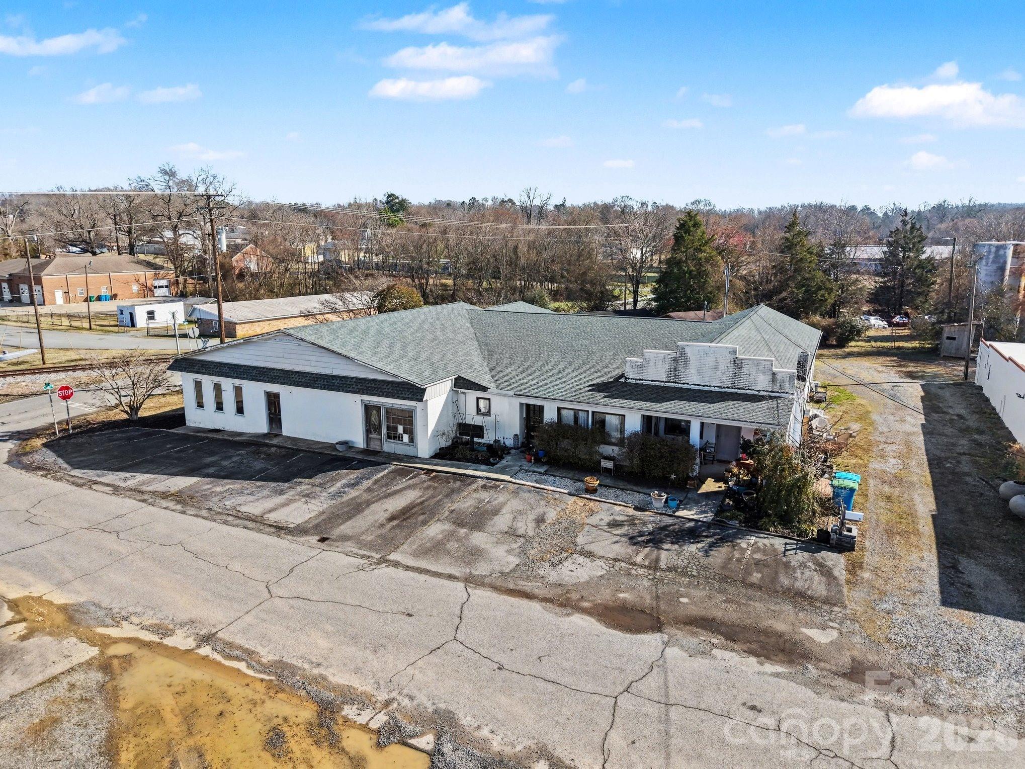 11 Bell Avenue — photo