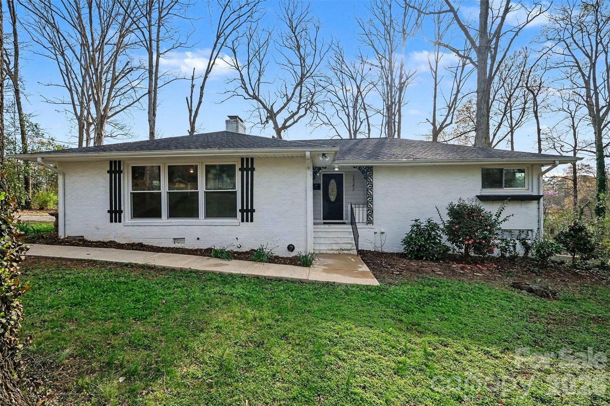 1548 Westbrook Circle — photo