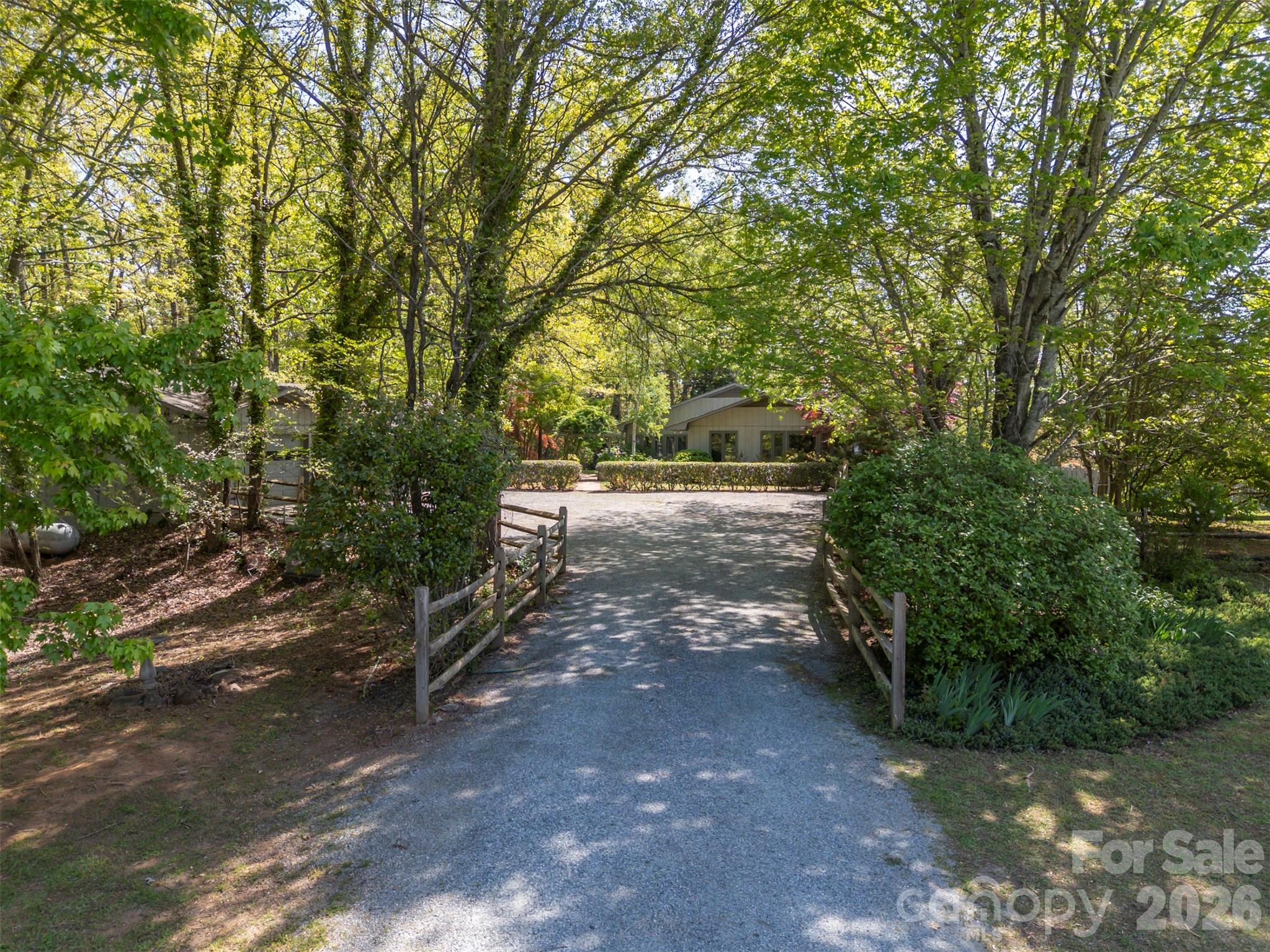 176 Fox Run Lane — photo