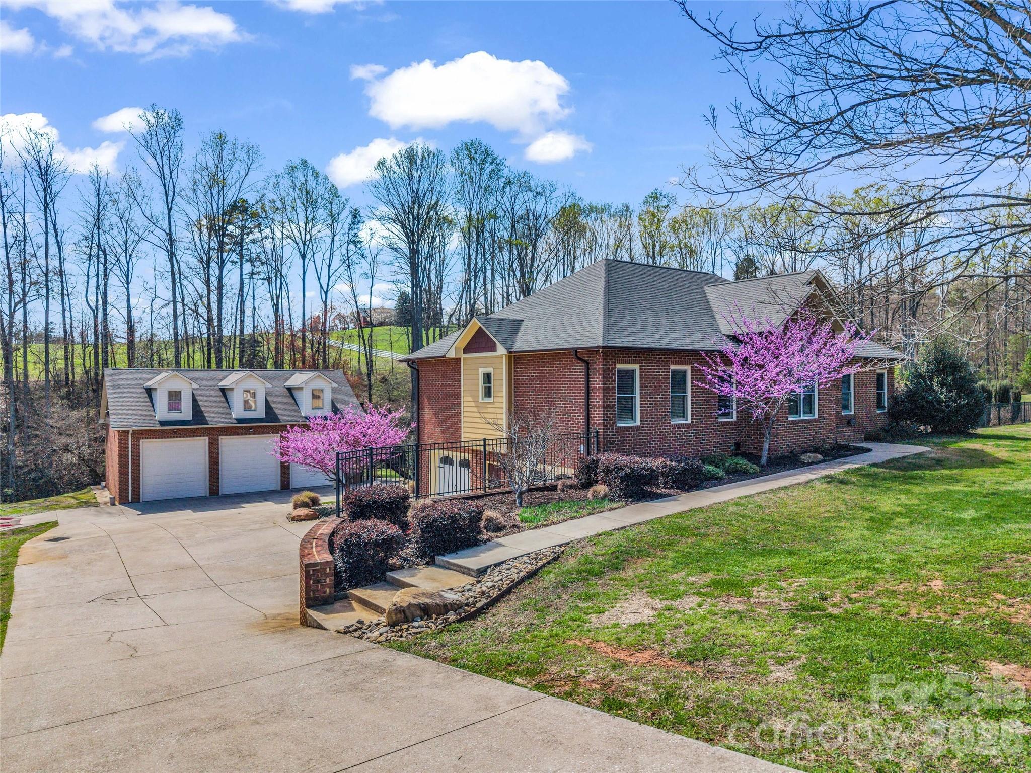 148 Fairway Drive — photo