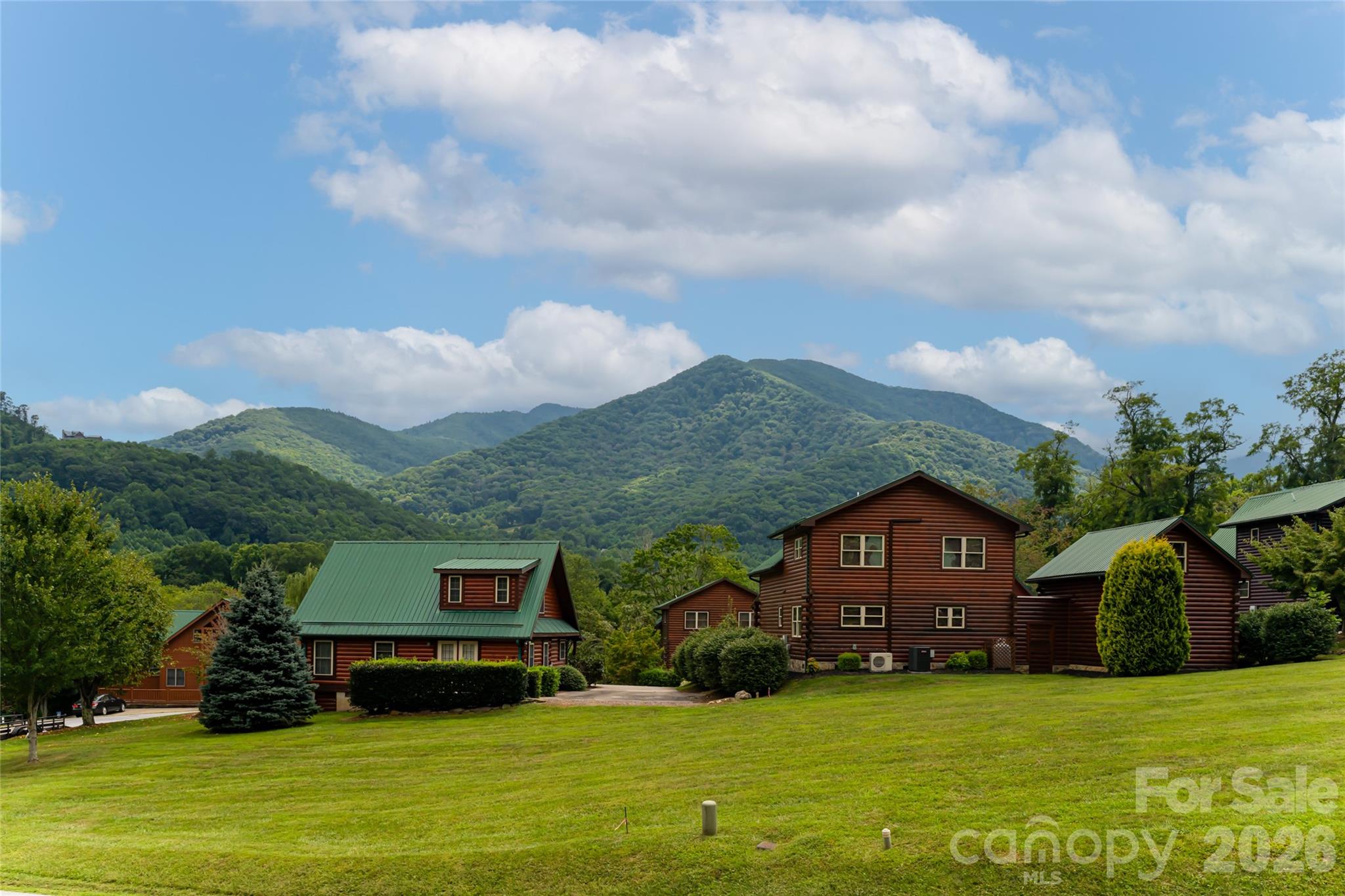 649 Panoramic Loop, Maggie Valley, NC 28751 — photo 2