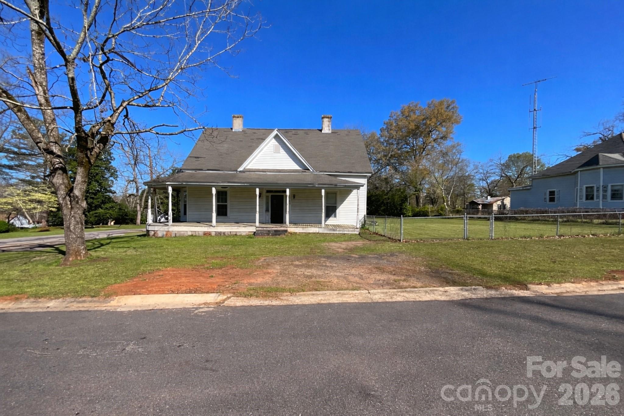 416 W Liberty Street — photo