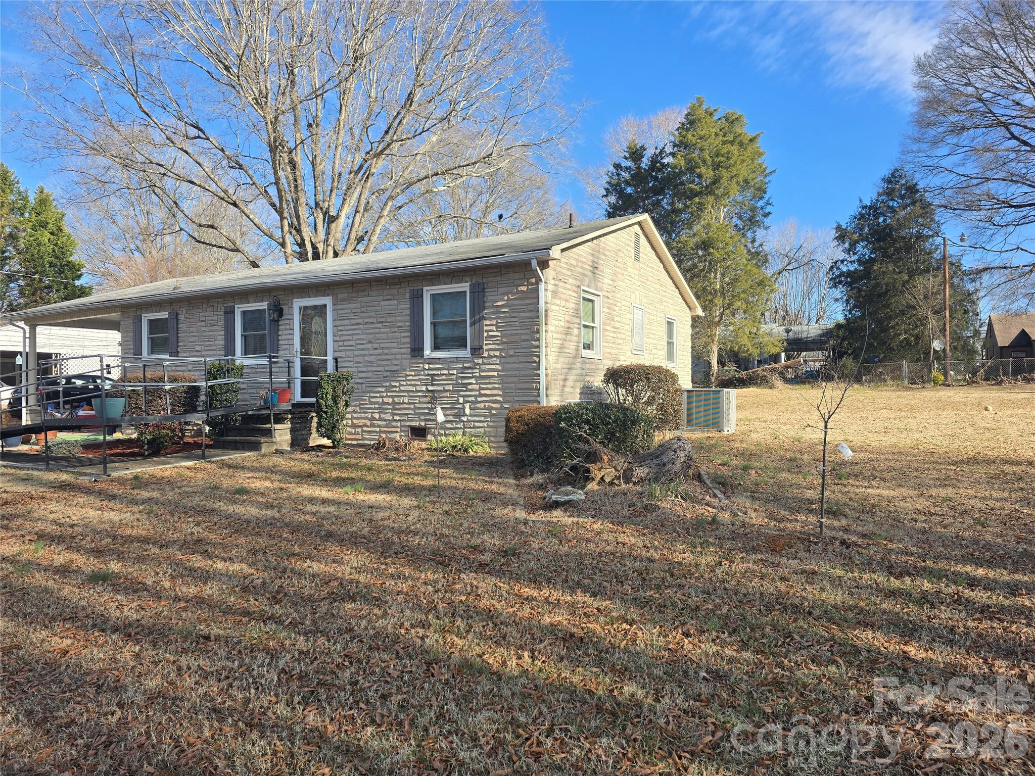 499 Raymond Street — photo