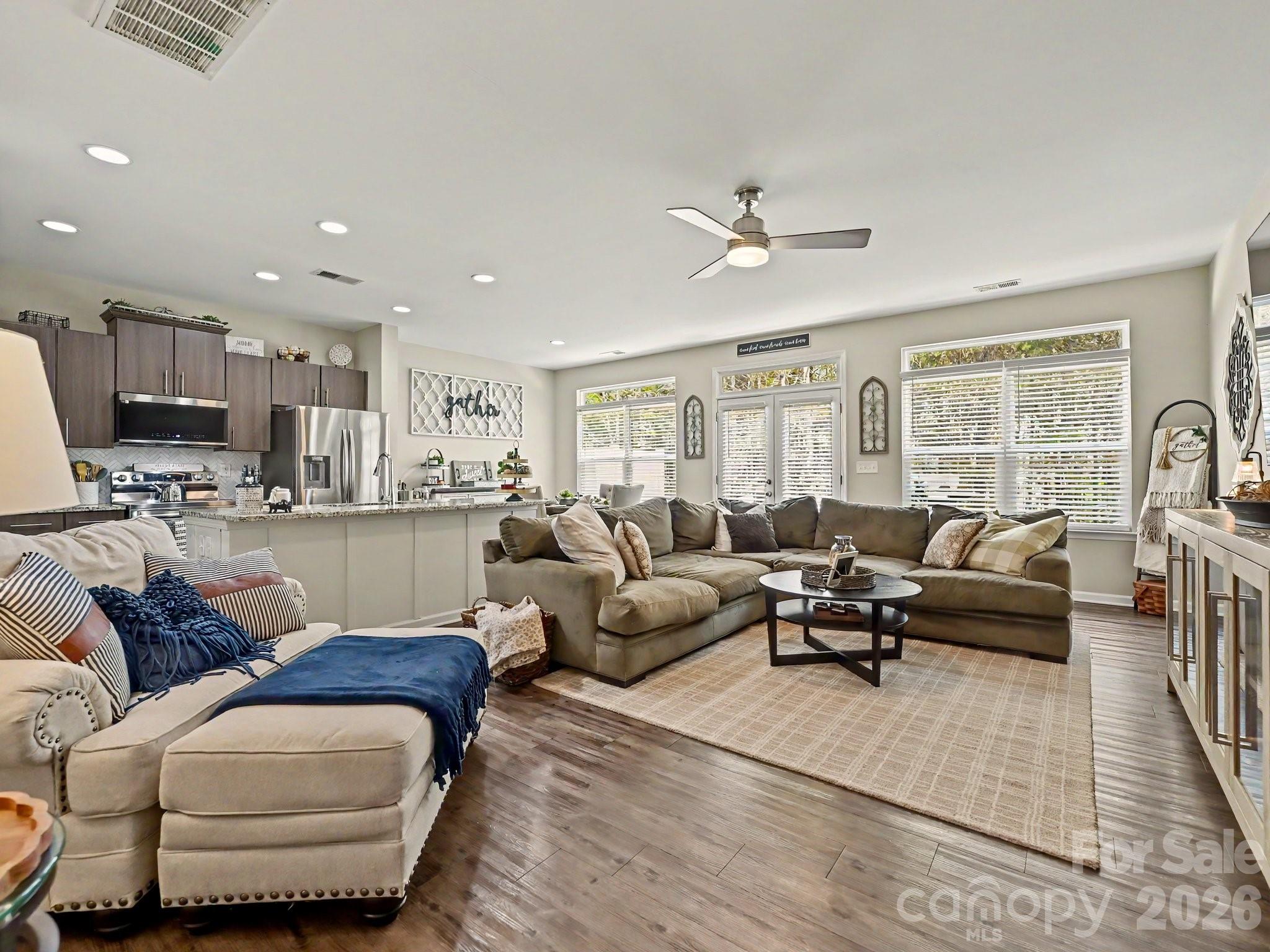2704 Cregstone Way — photo