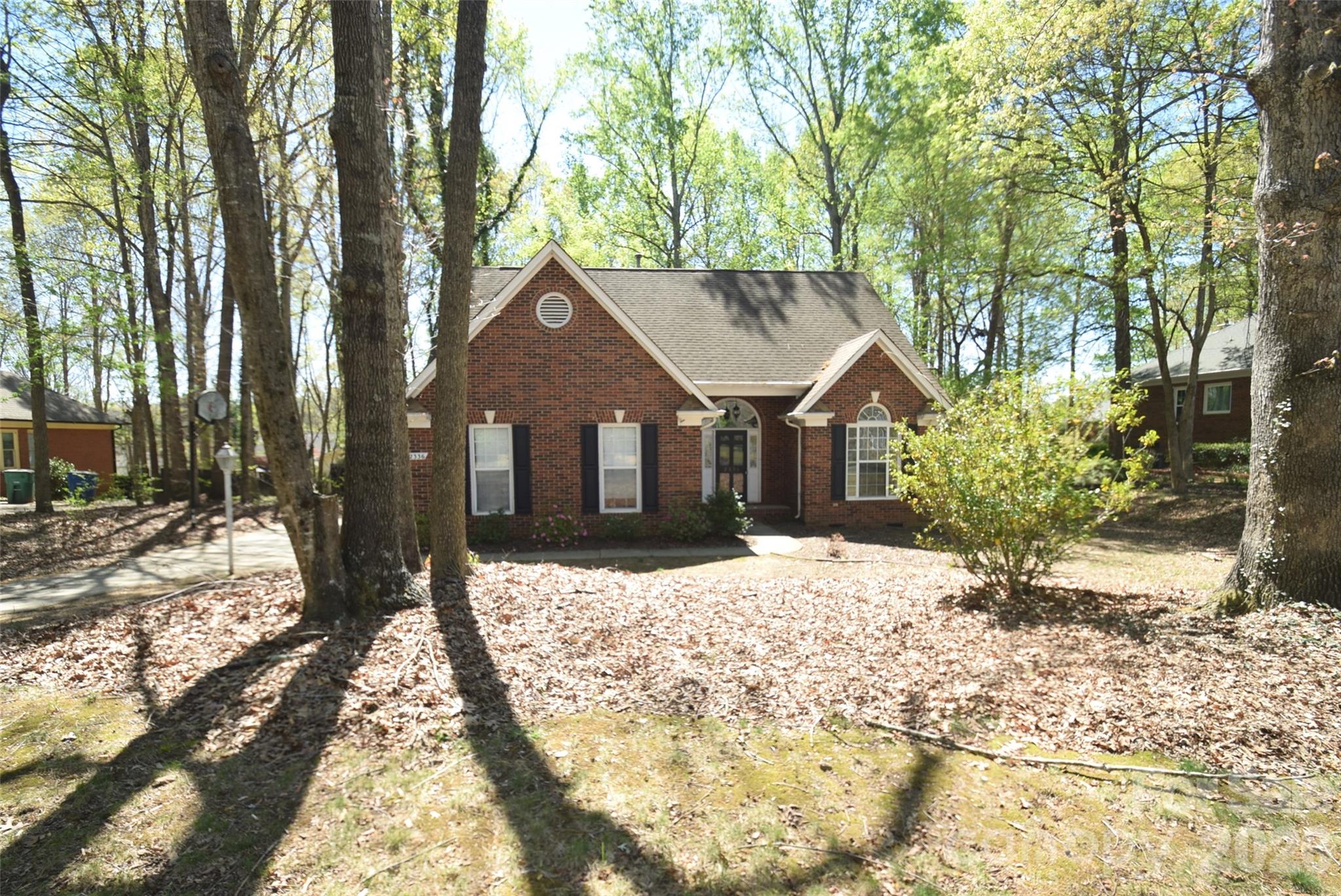 2336 Mill House Lane — photo