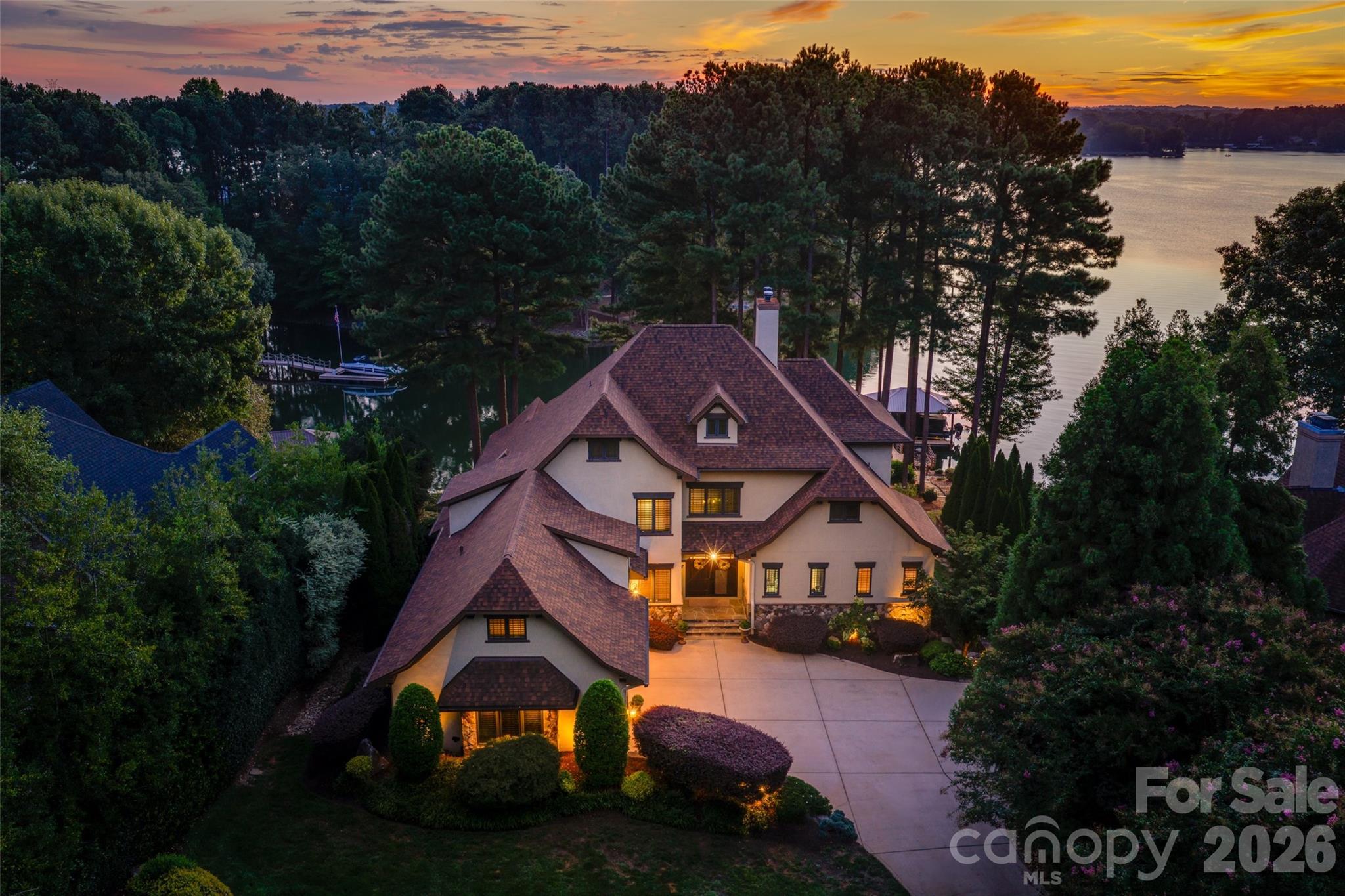 9198 Fair Oak Drive — photo