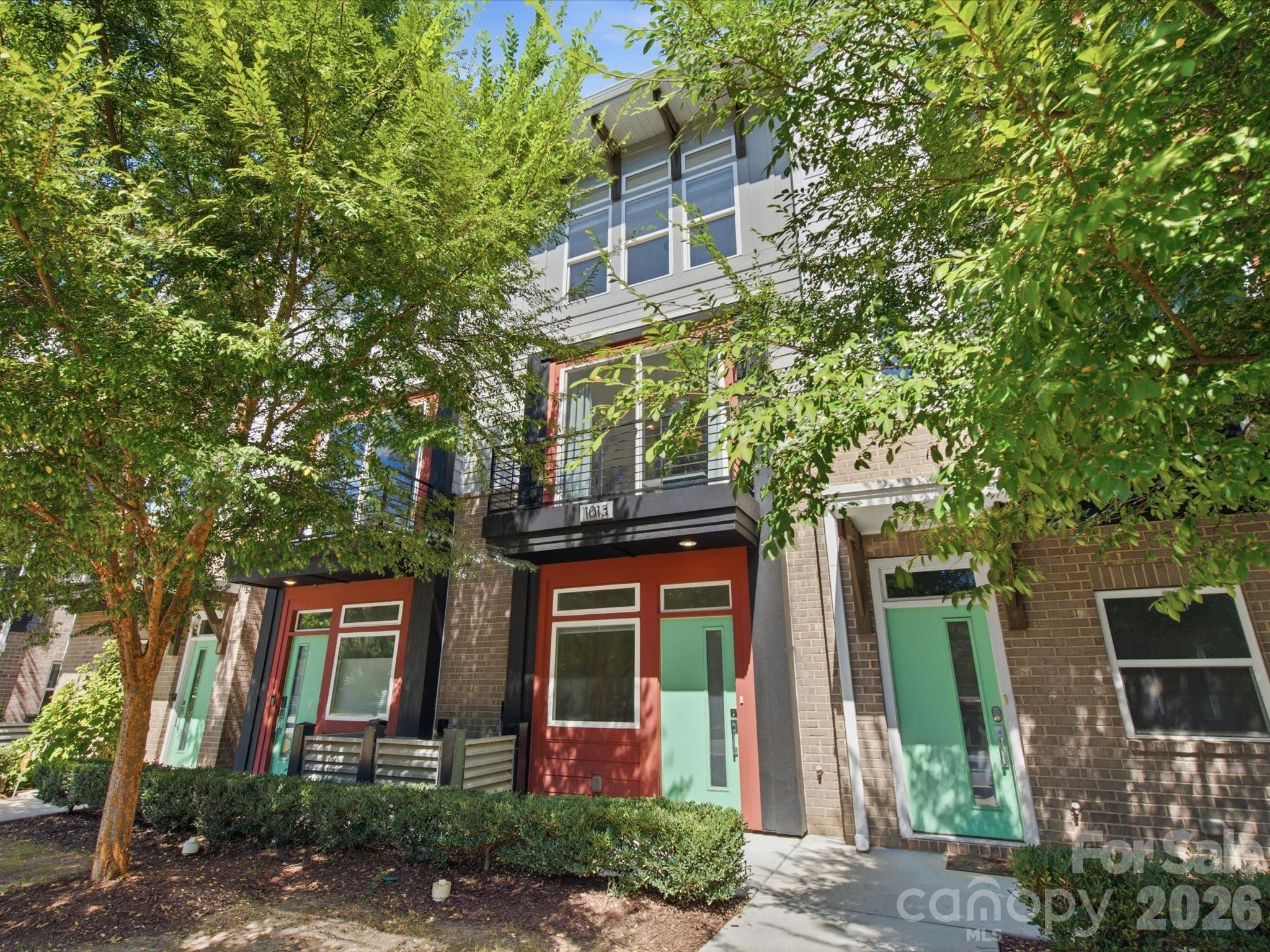 1013 E 36th Street — photo
