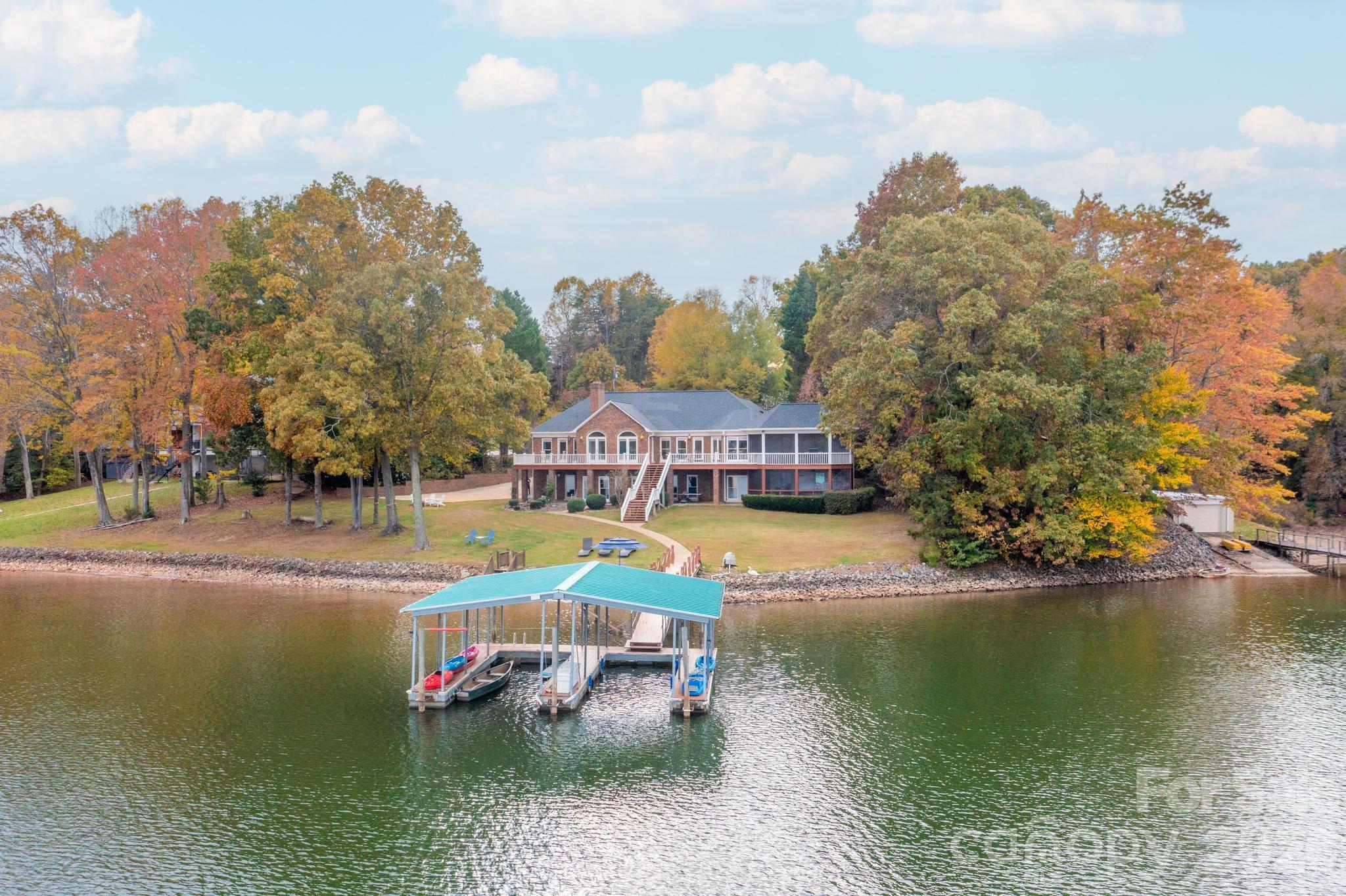 185 Willow Point Road — photo