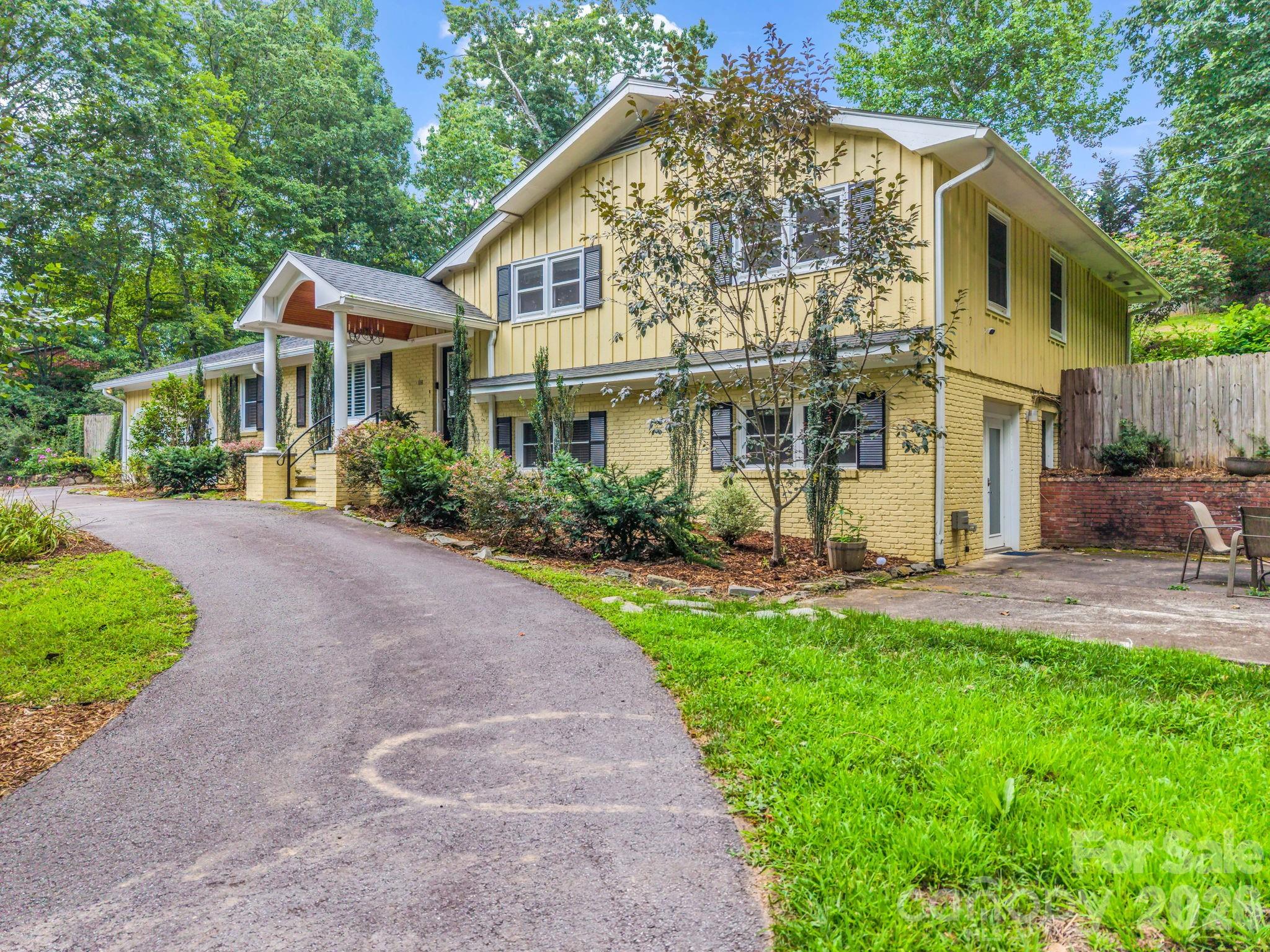 111 Dogwood Drive — photo
