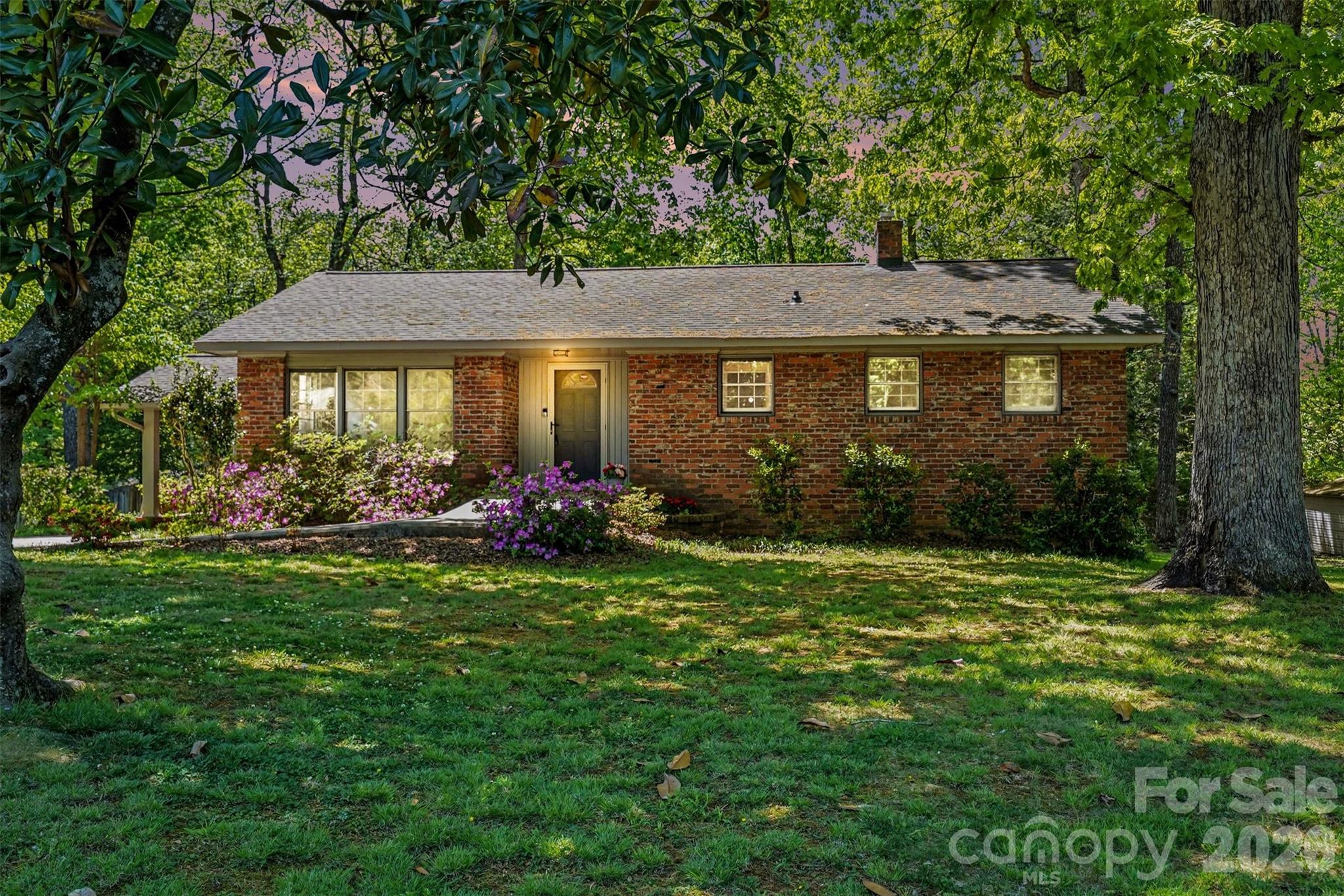 804 Phillips Street — photo