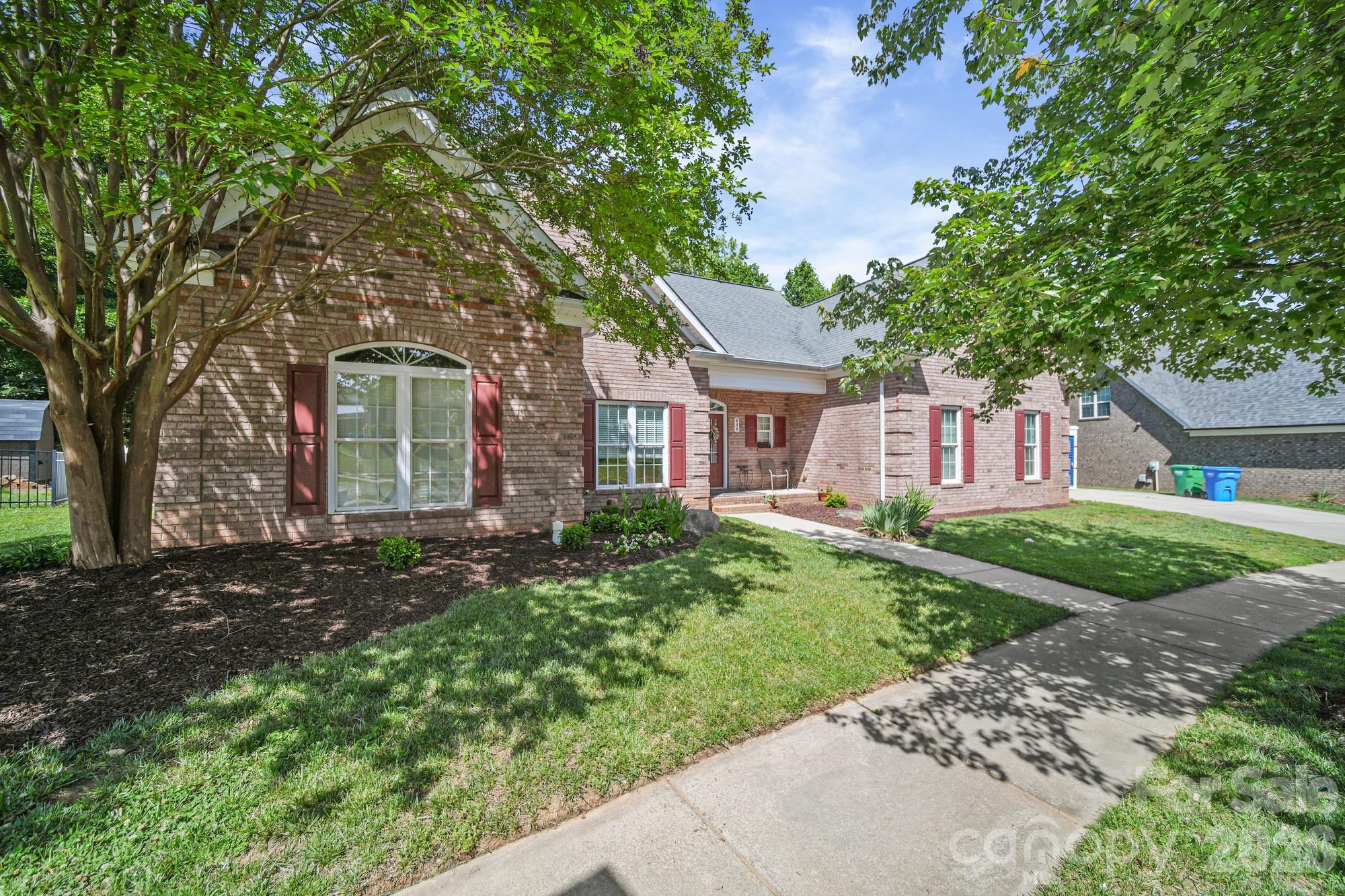 234 Lagoda Drive — photo