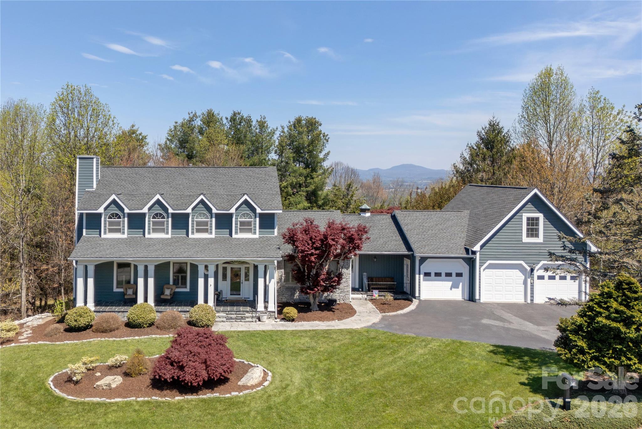 102 Brookhollow Drive — photo