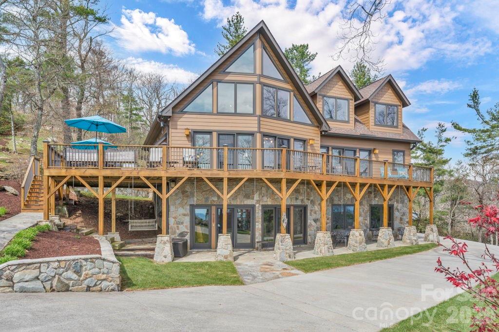 7054 Grandview Circle — photo
