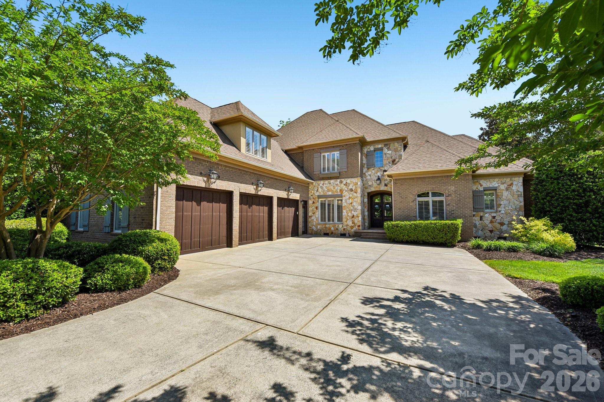 209 Glenmoor Drive — photo