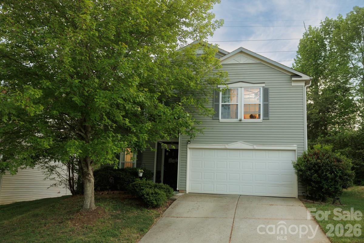 6135 Blue Ash Lane — photo