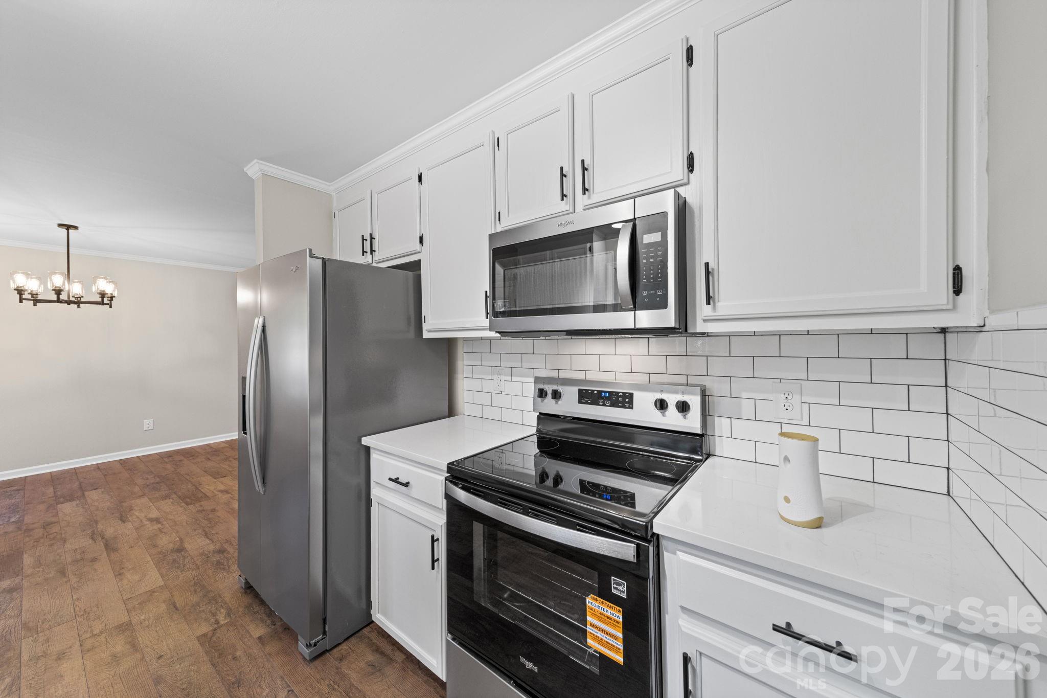 2327 Sunset Drive — photo