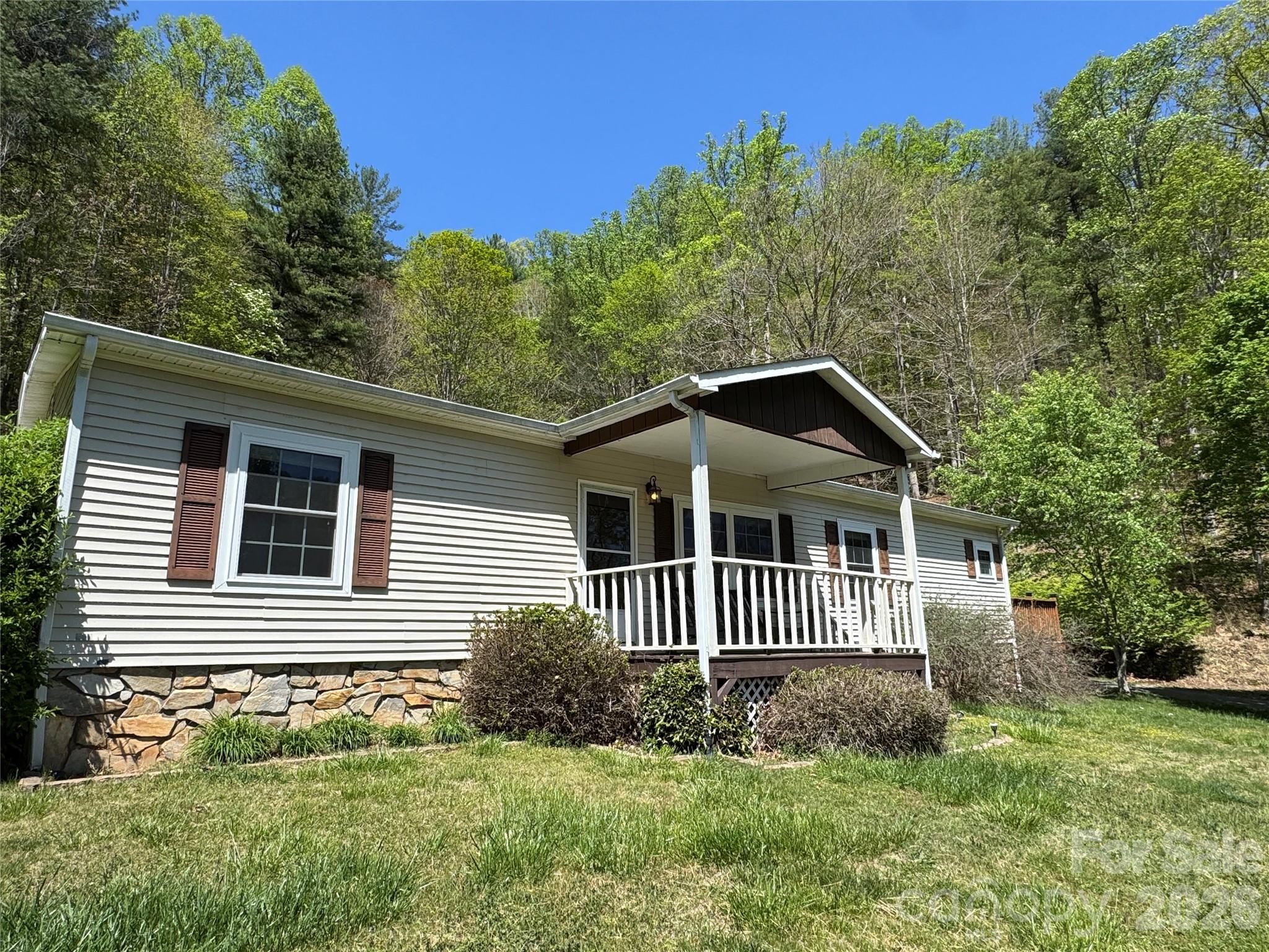 942 Fisher Branch Road — photo