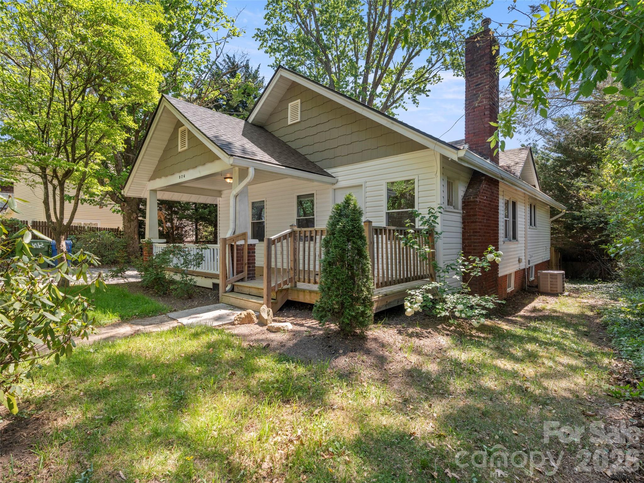 926 W Chapel Road — photo