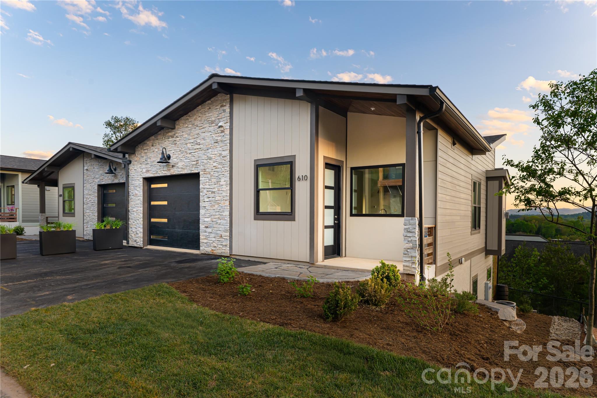 610 Storybook Villas Trail — photo