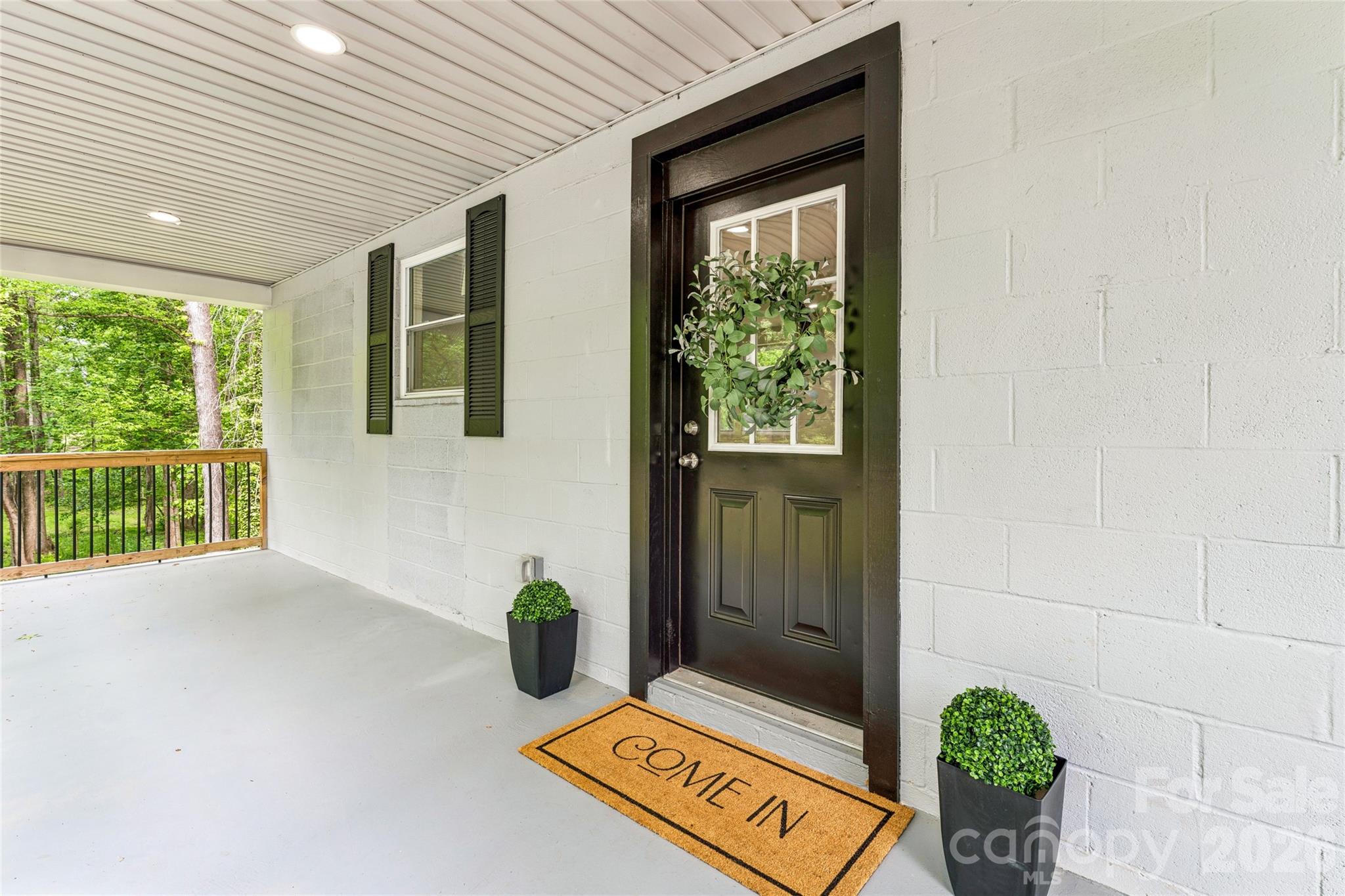1014 N Mountain Street — photo