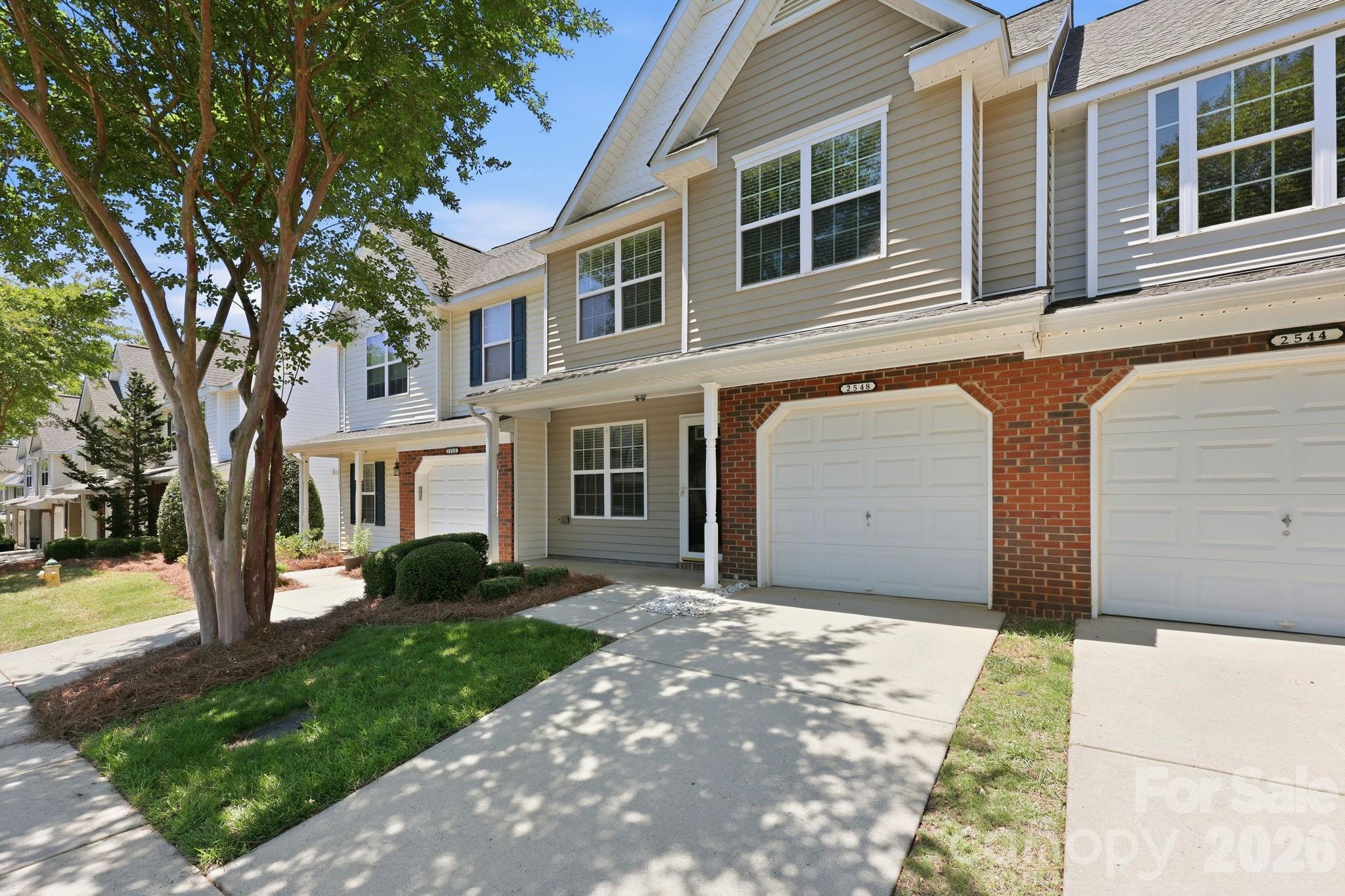 2548 Brackley Place NW — photo