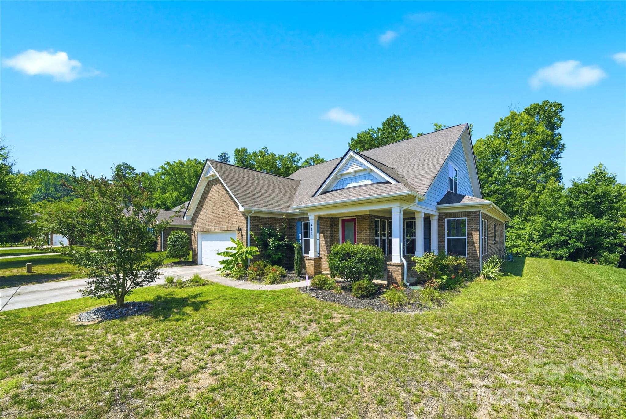 8759 Mullis Forest Court — photo