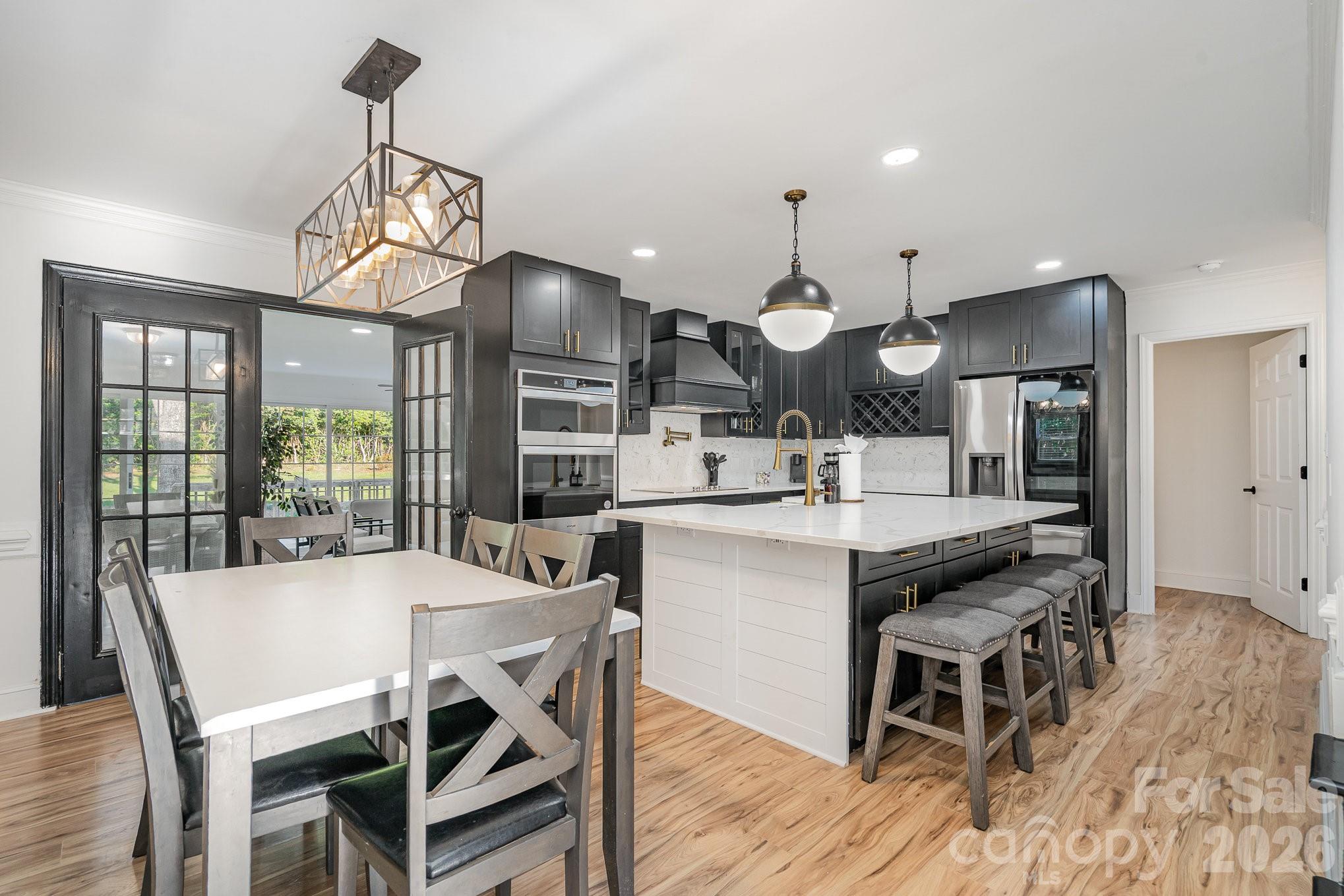 8823 Dartmoor Place — photo