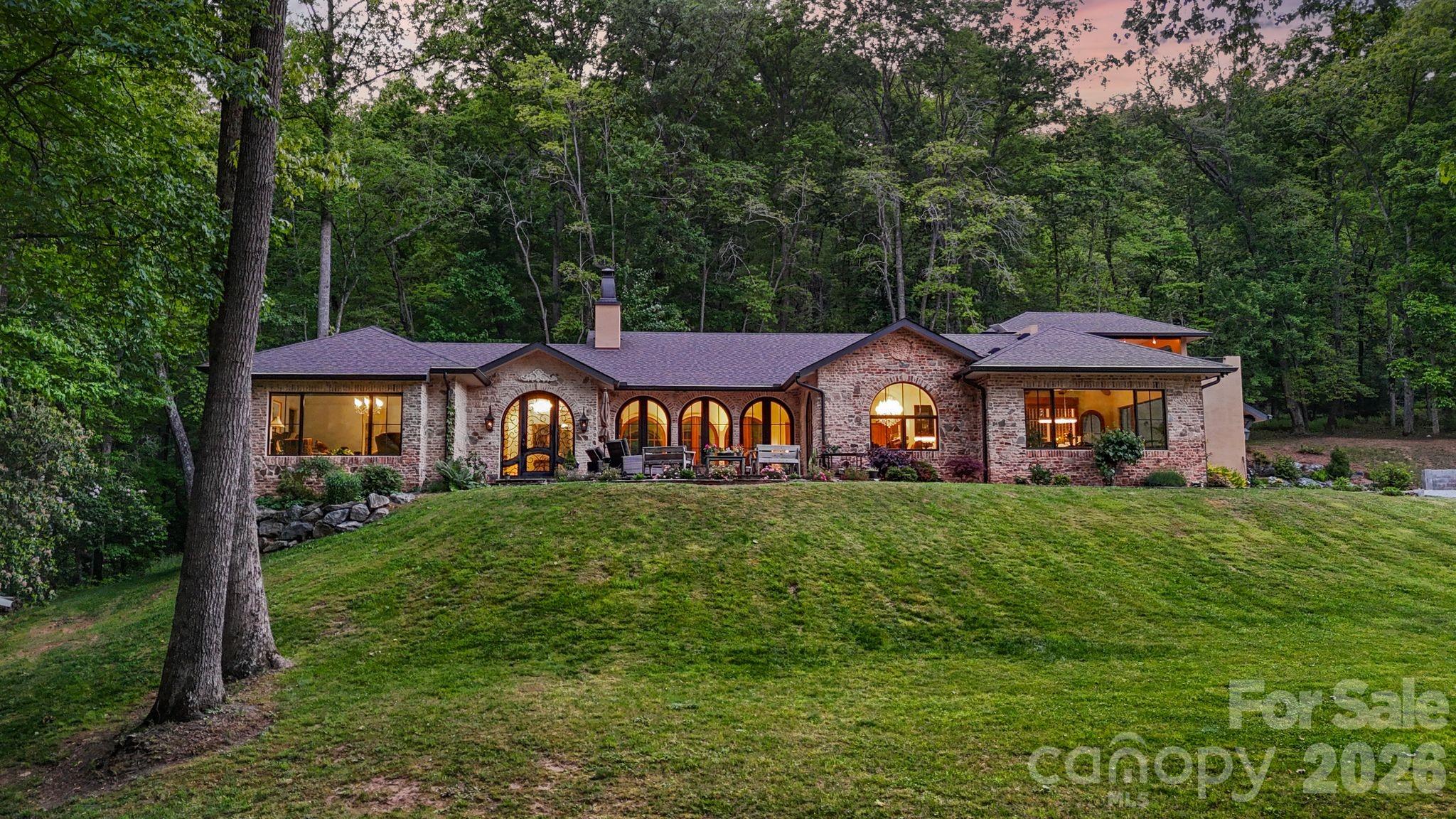 959 & 957 Dave Whitaker Road — photo