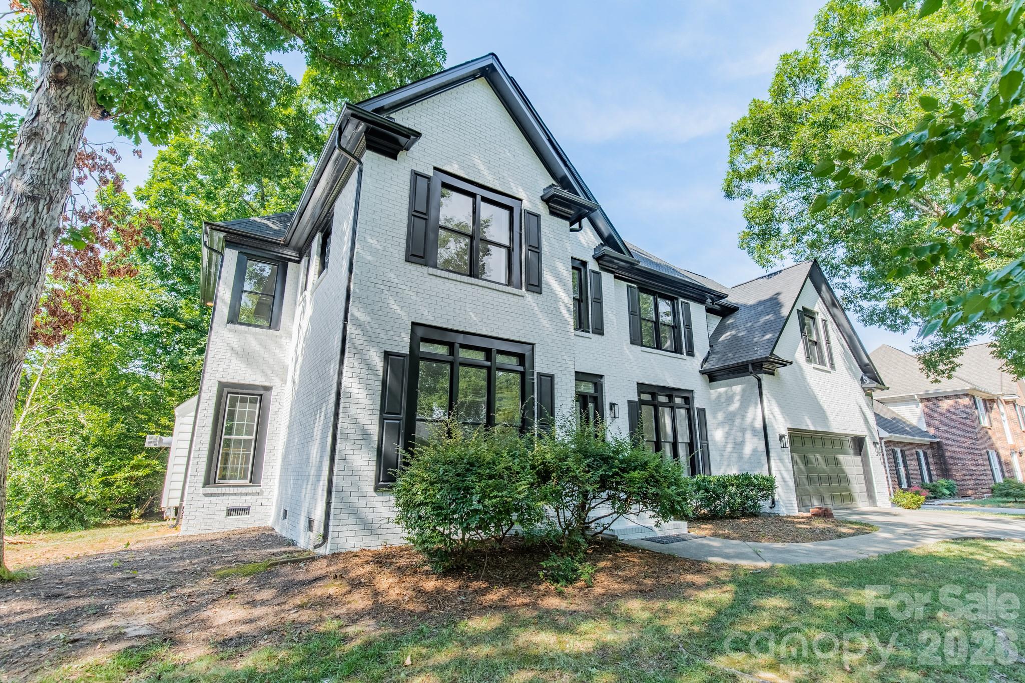11550 Falling Leaves Drive — photo