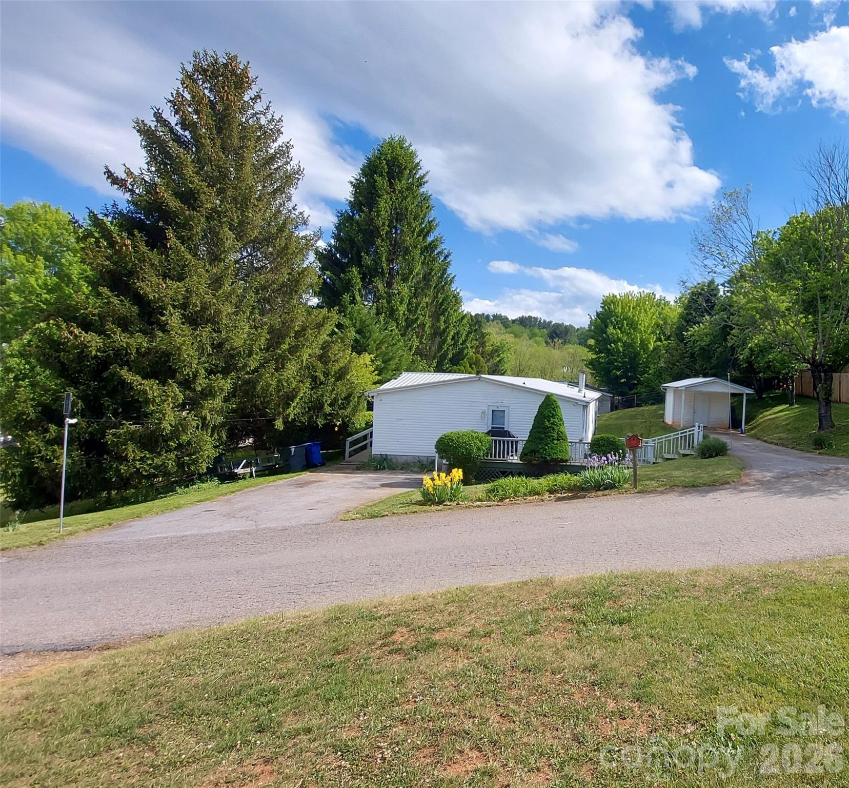 46 Larkspur Lane — photo