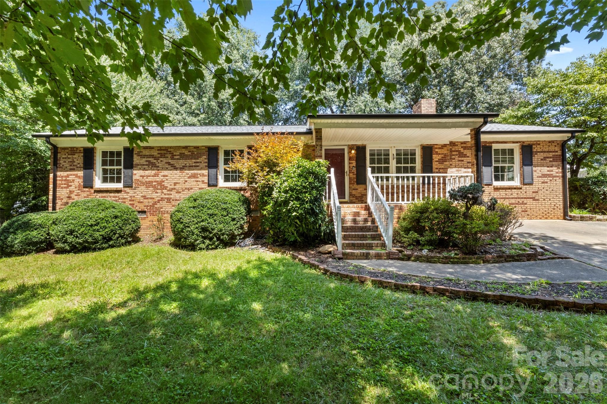 320 Amhurst Drive — photo