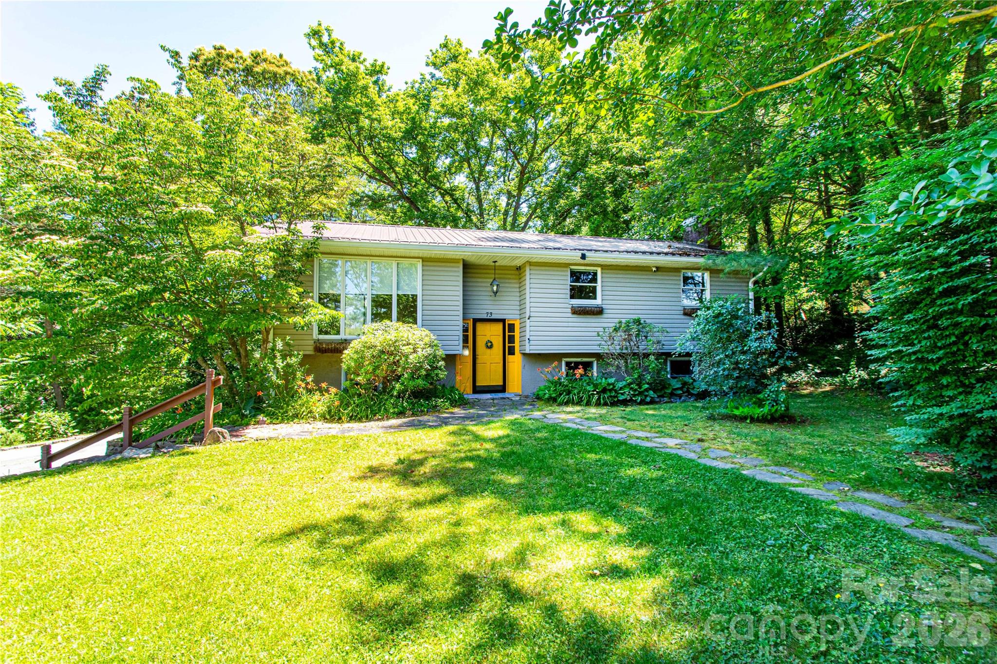 73 Cresent Drive — photo