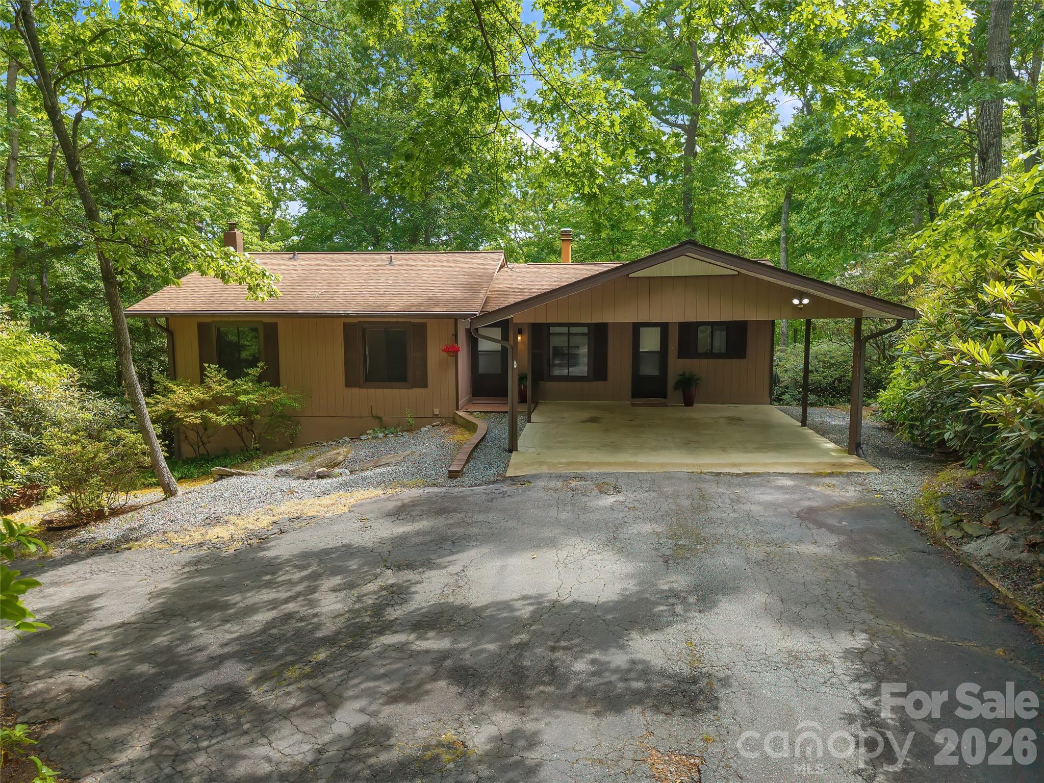 32 Honeysuckle Ridge Road — photo