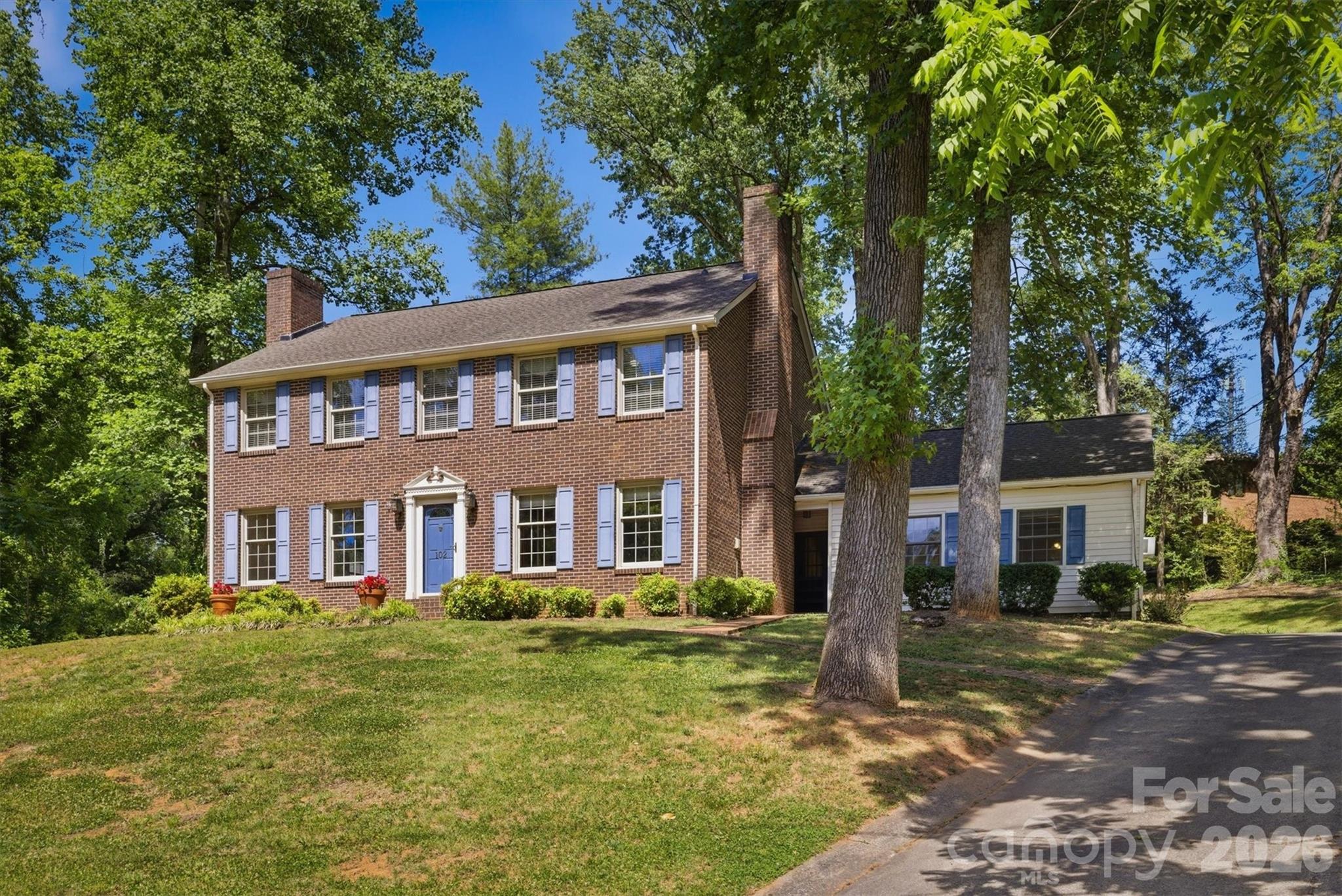 102 Woodland Drive — photo