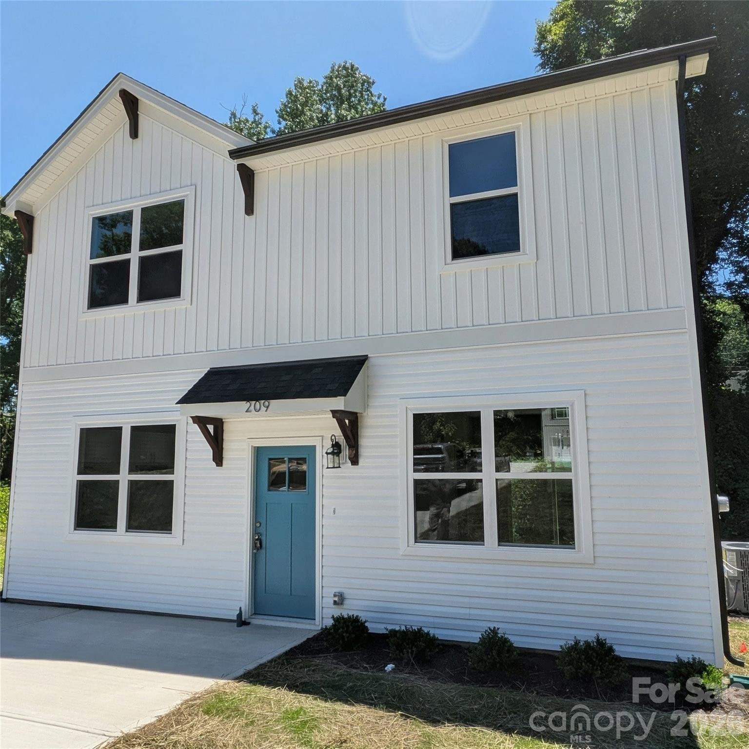 209 James Street — photo
