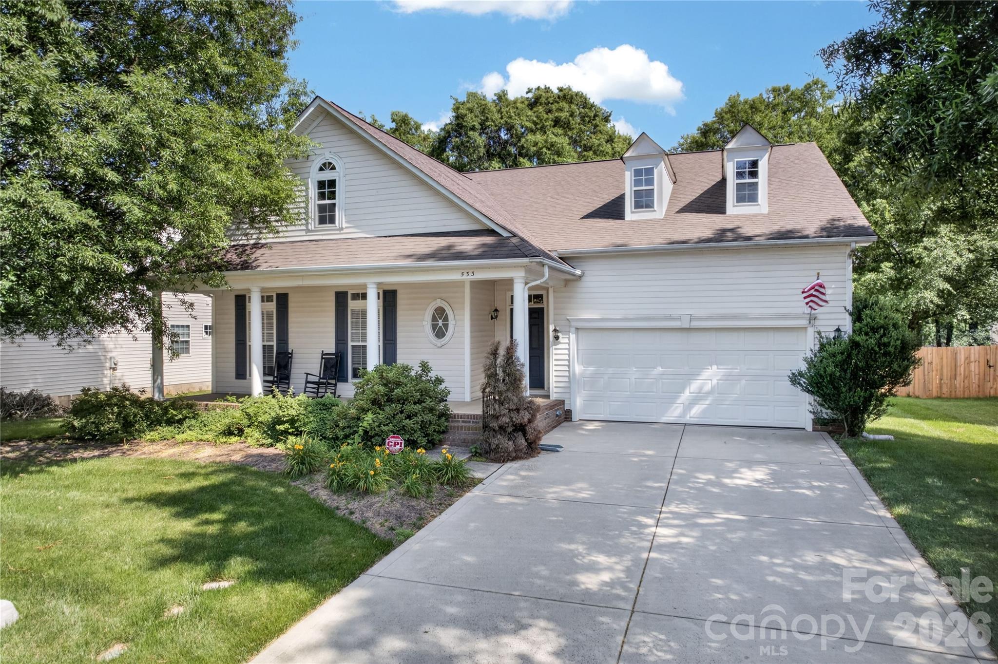 533 Fair Oaks Drive — photo