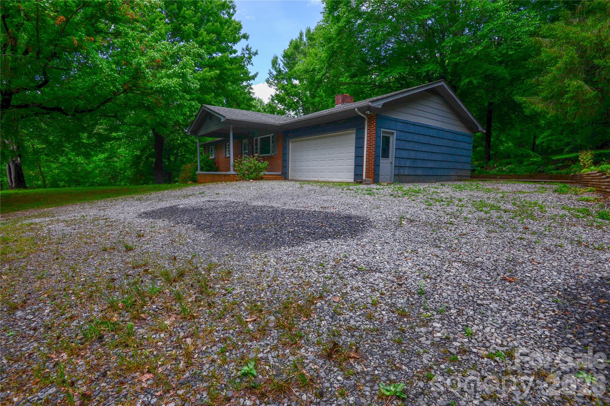 24 Sarabec Hill Road — photo