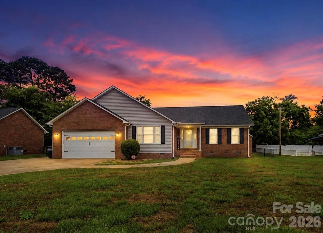 348 Palmer Circle — photo