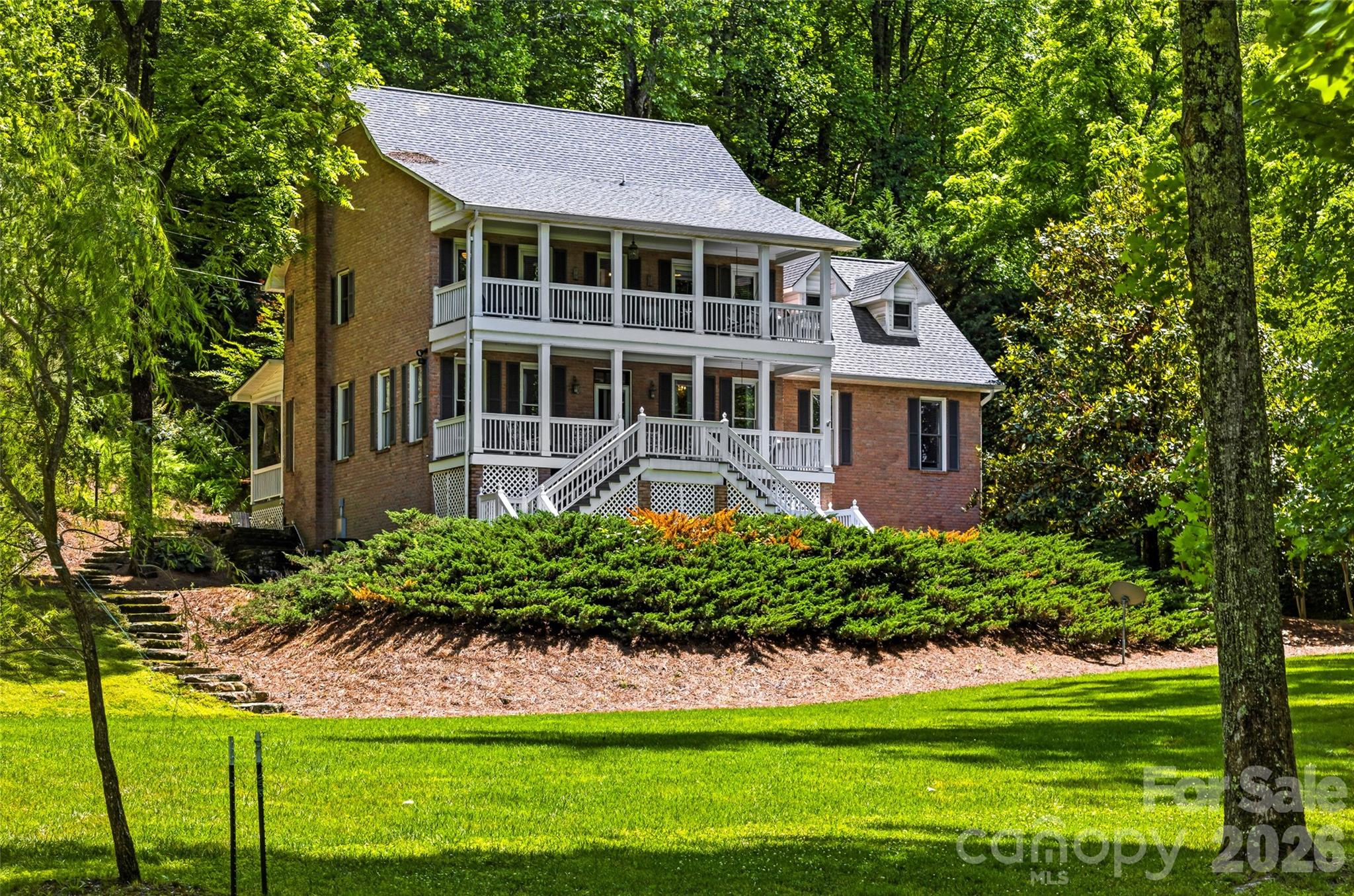 243 Poplar Lane — photo