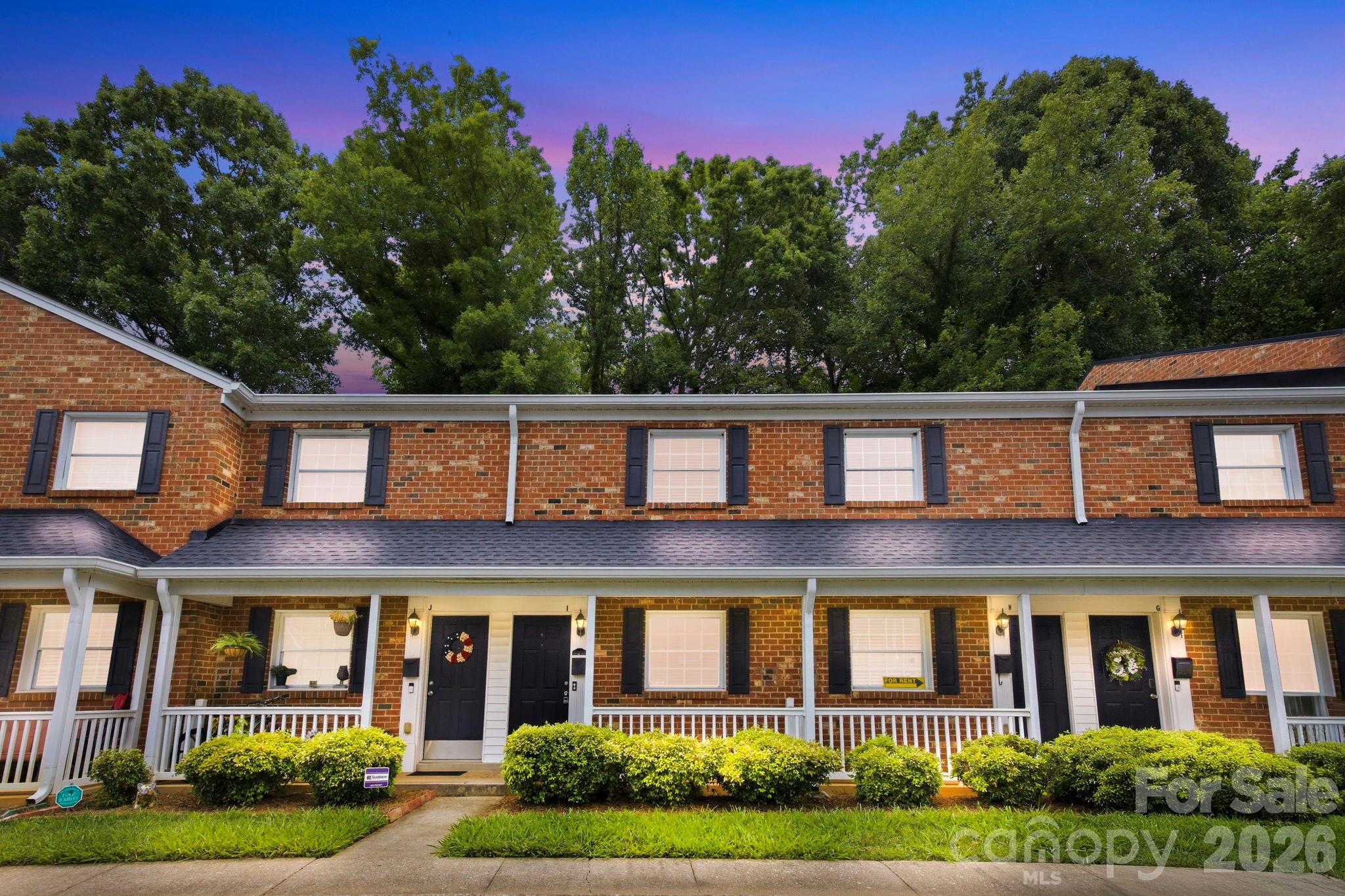 1215 Green Oaks Lane I — photo