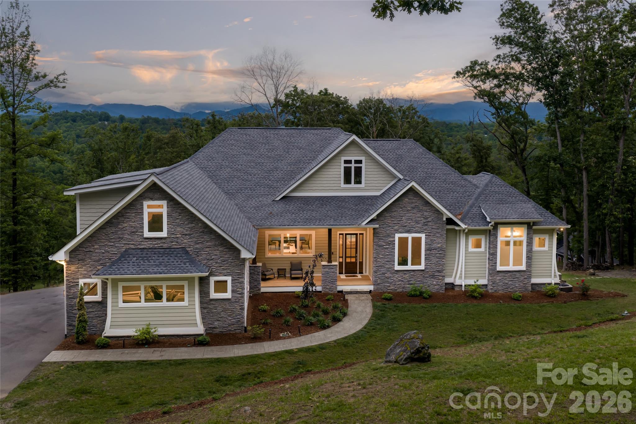 128 Saddle Ridge Drive — photo
