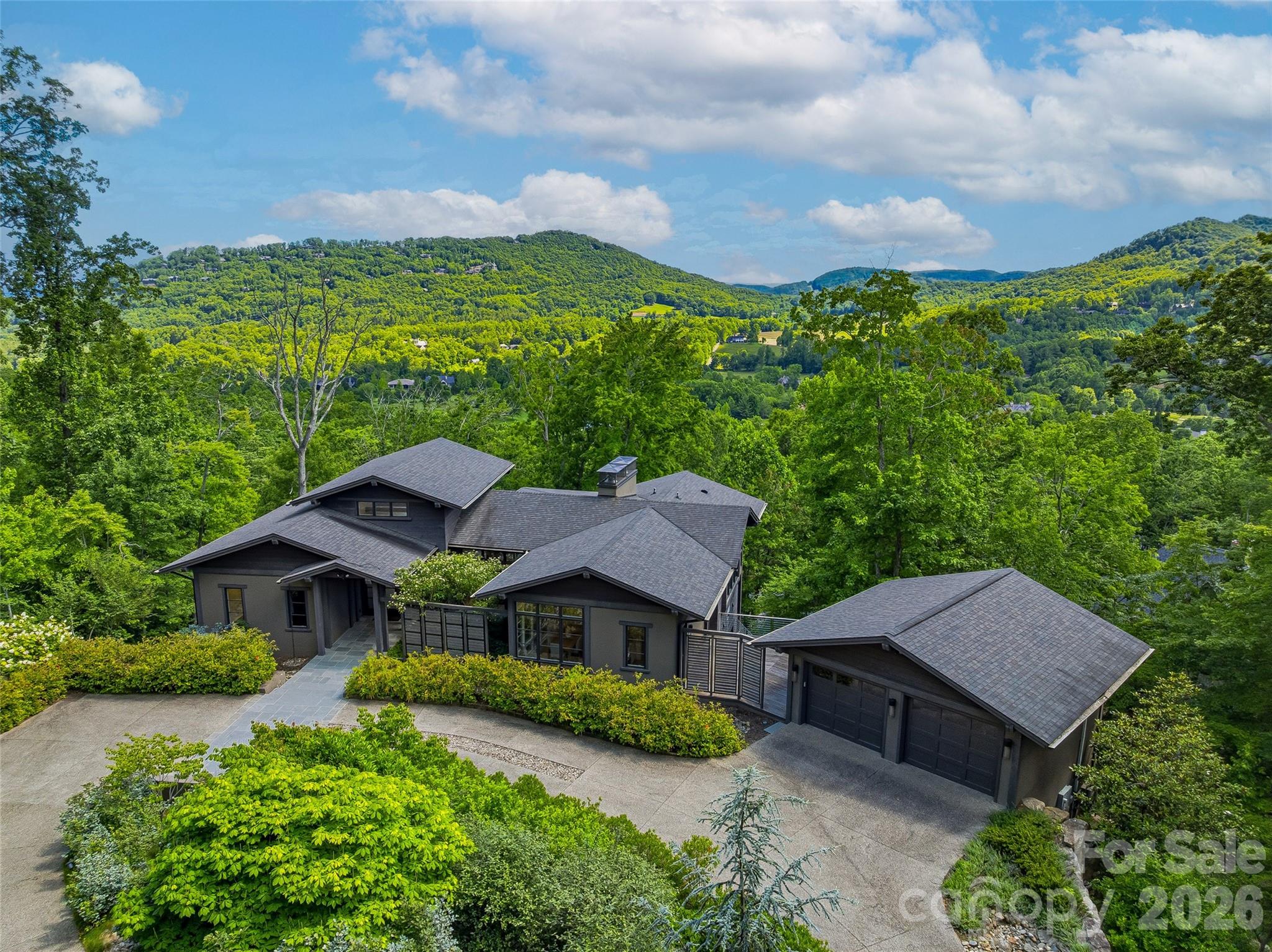1121 Timberbluff Way — photo